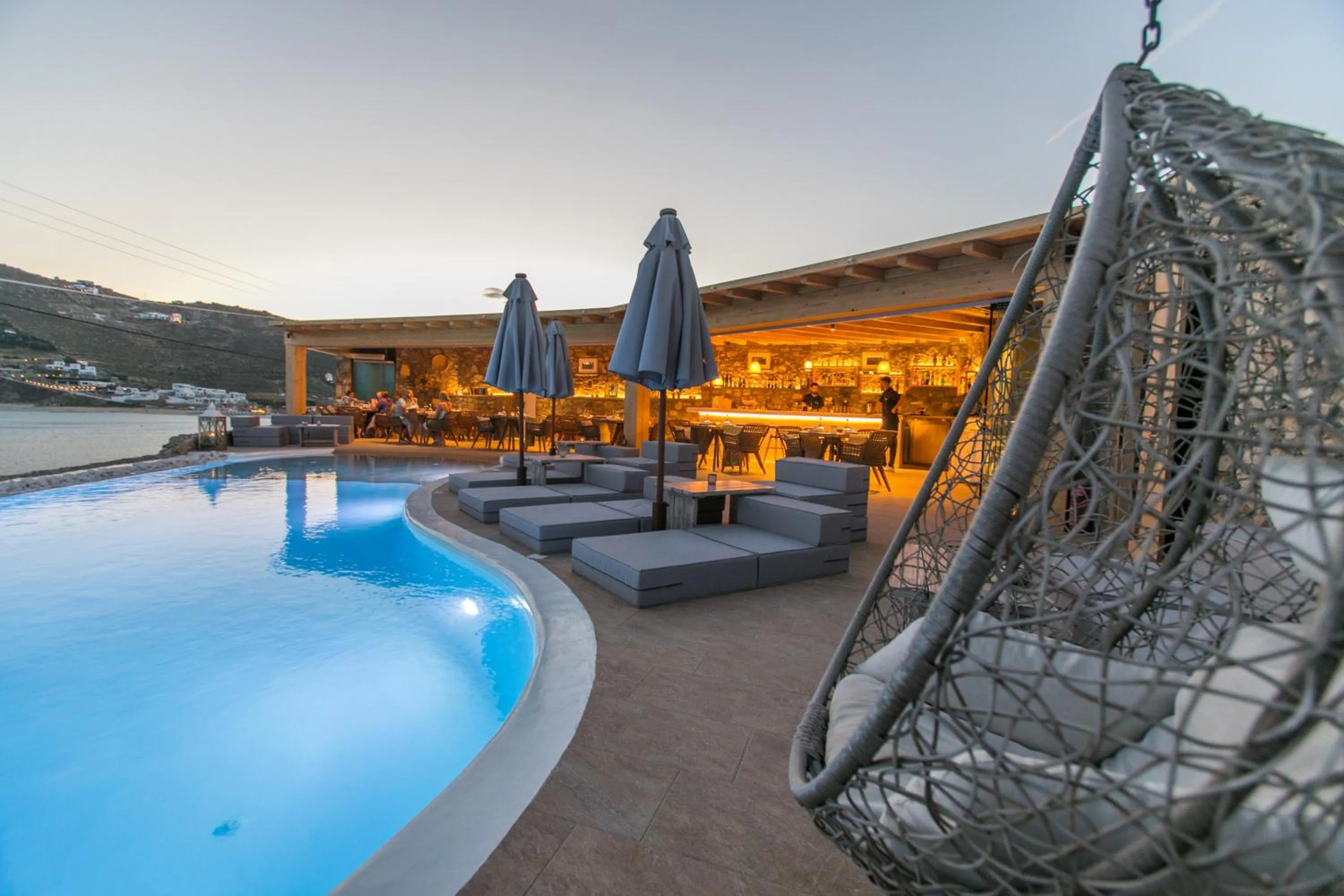 Restaurant/places to eat in Salty Houses