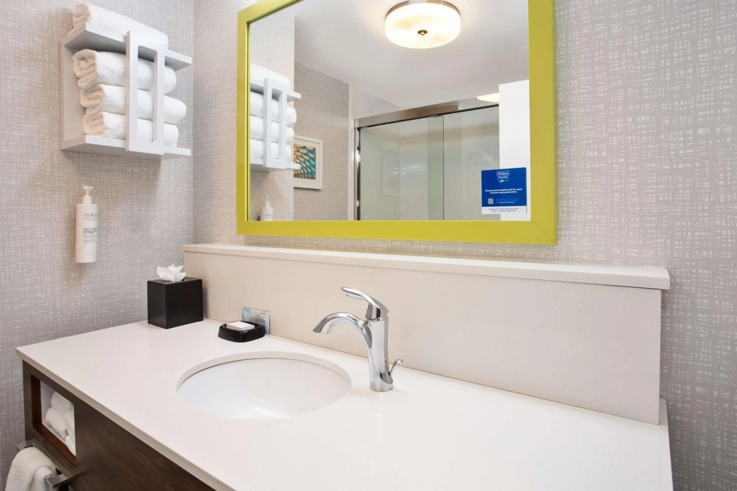 Bathroom in Hampton Inn & Suites Lady Lake/The Villages