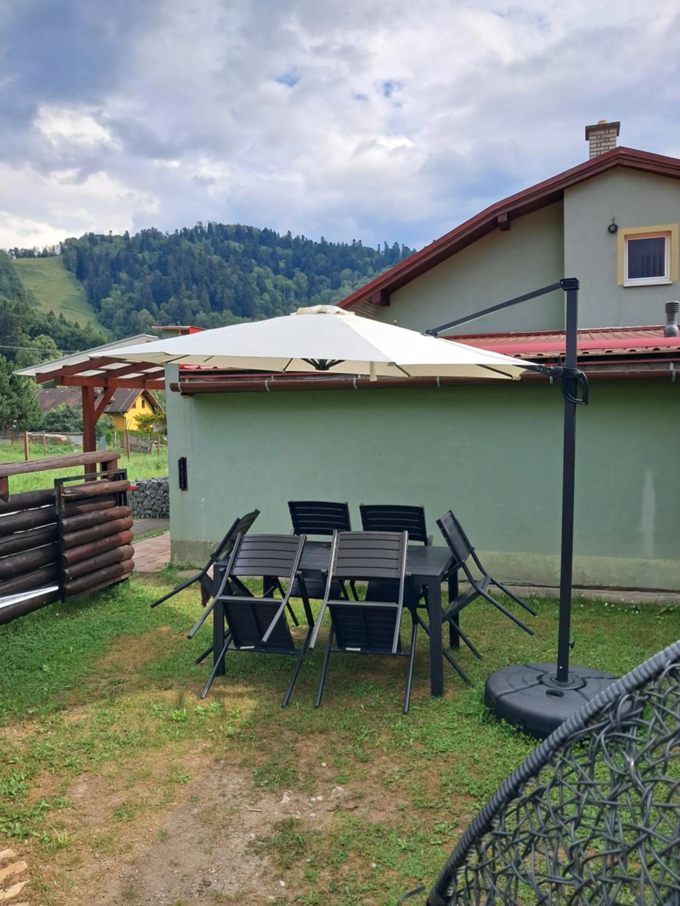 Day in Dolinka Holiday Home