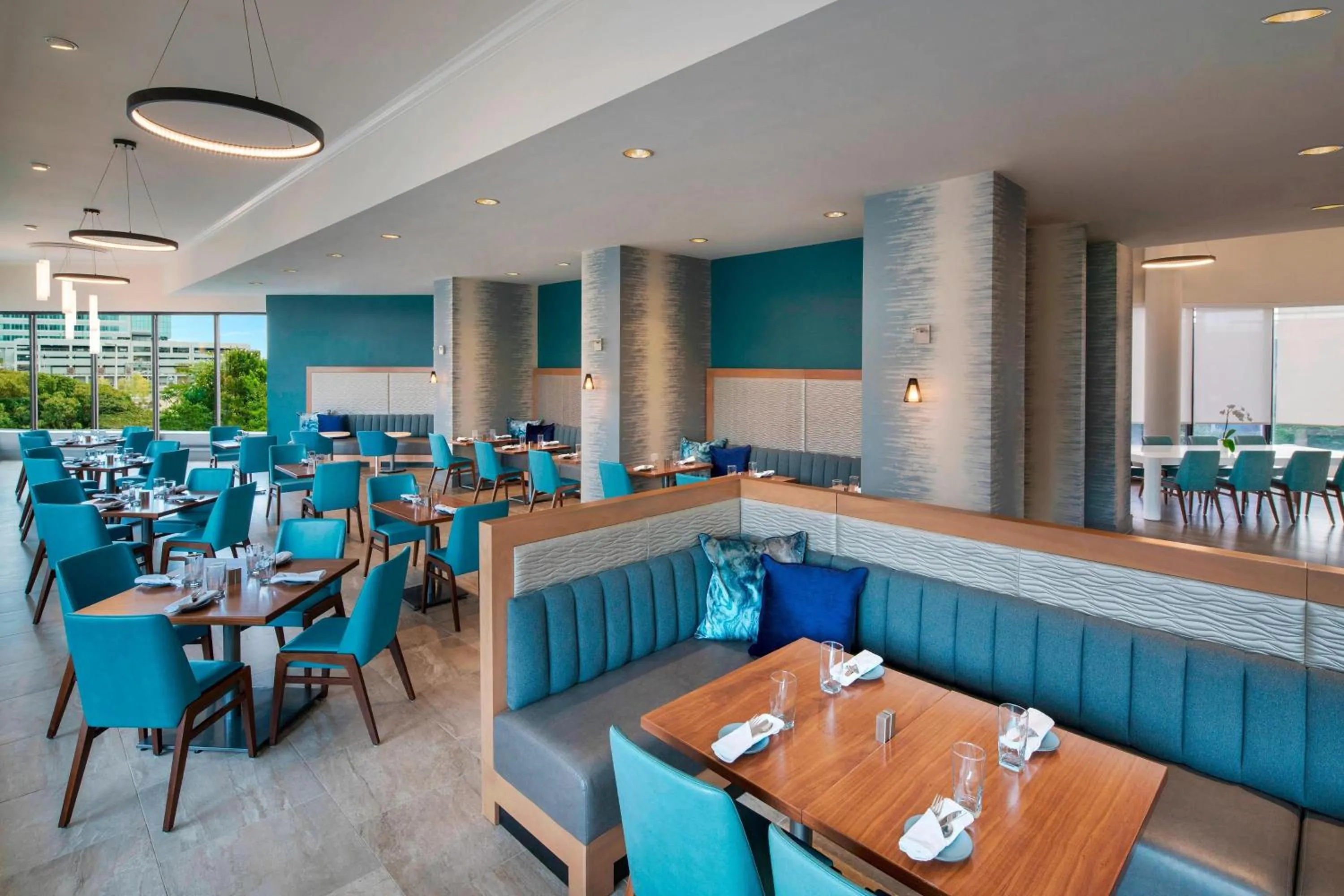 Restaurant/places to eat in Delta Hotels by Marriott Richmond Downtown