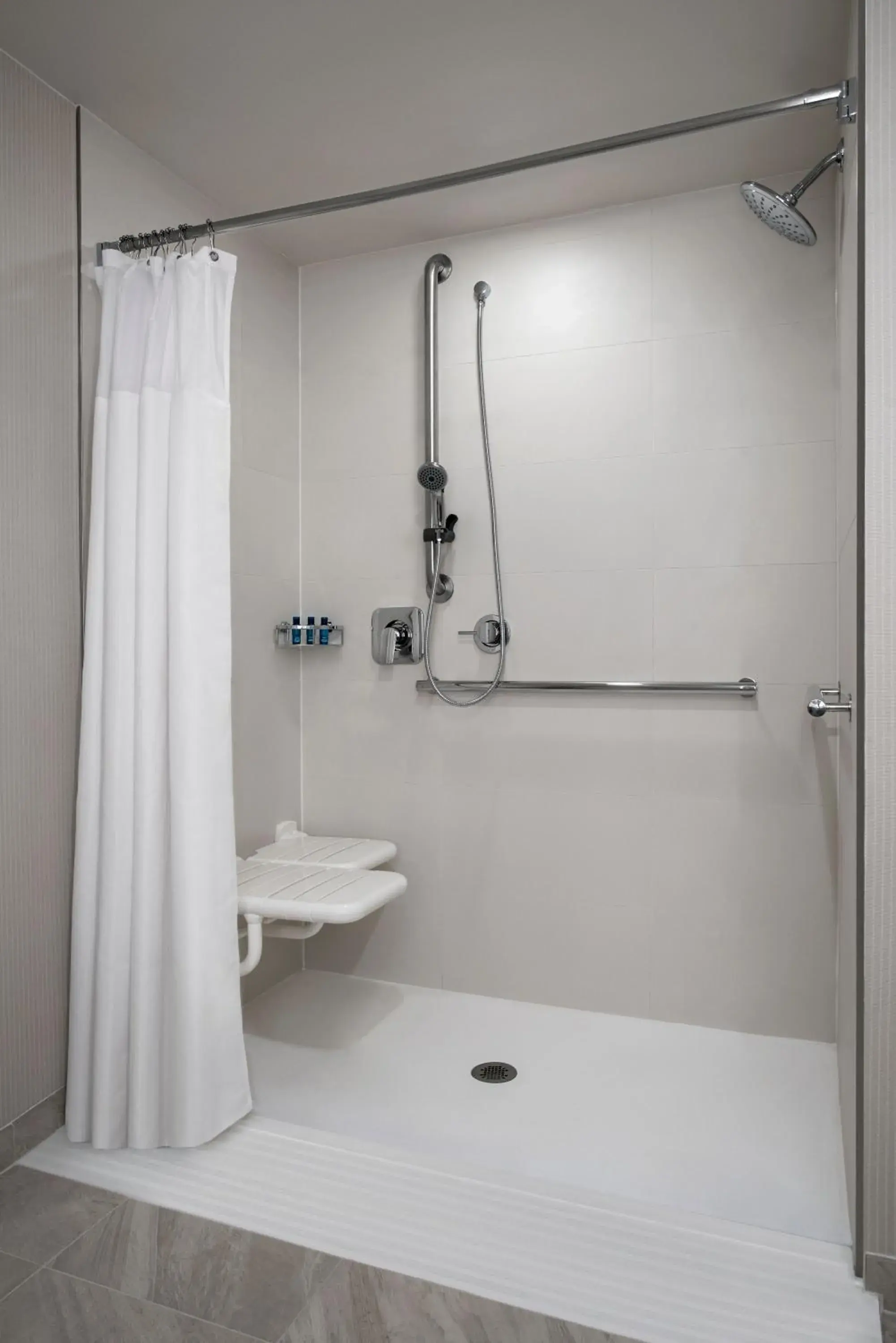 King Room with Transfer Shower - Mobility and Hearing Accessible in Delta Hotels by Marriott Richmond Downtown King Room with Transfer Shower - Mobility and Hearing Accessible in Delta Hotels by Marriott Richmond Downtown