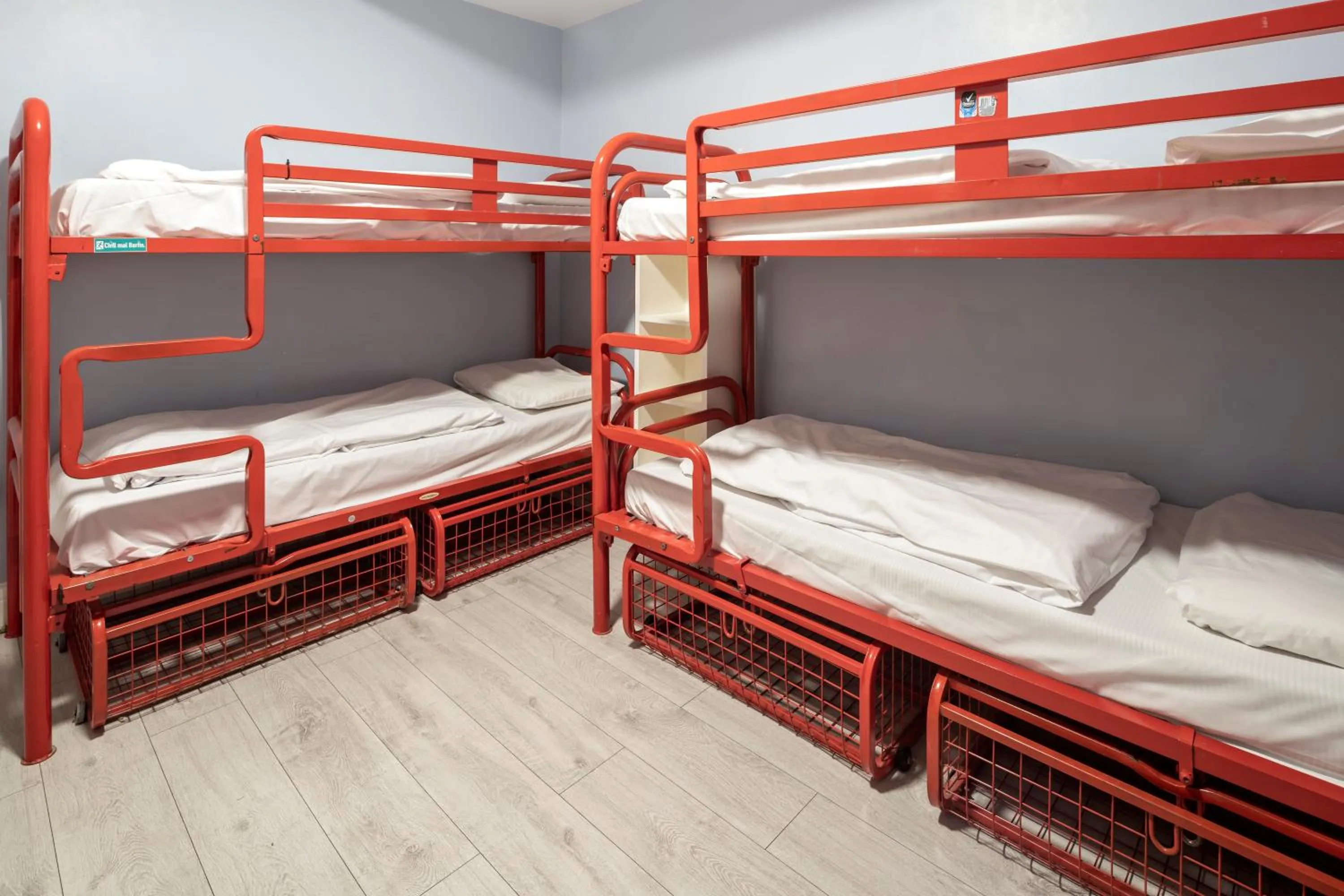 Photo of the whole room, Bed in Astor Victoria Hostel