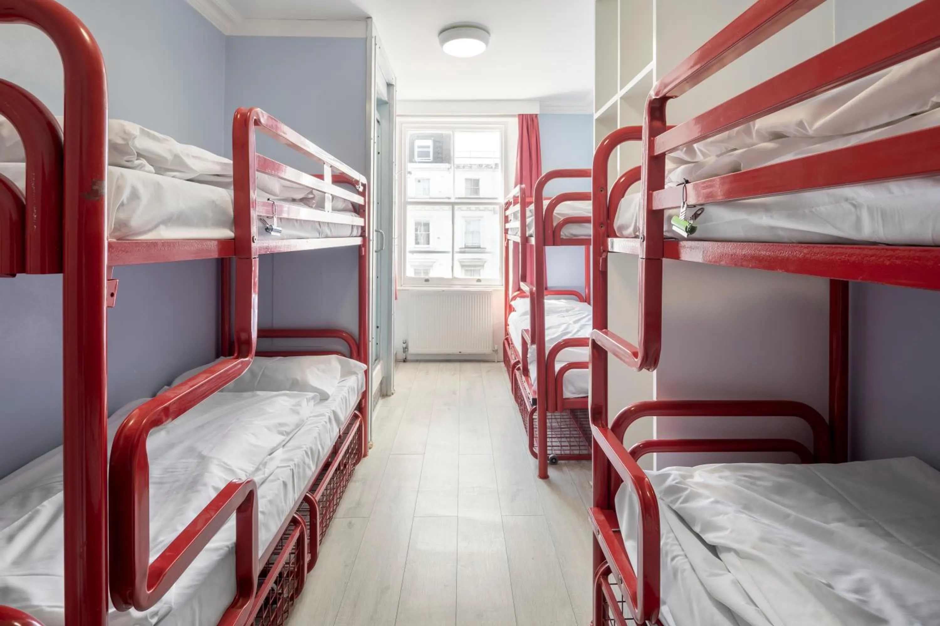 Bedroom, Bed in Astor Victoria Hostel