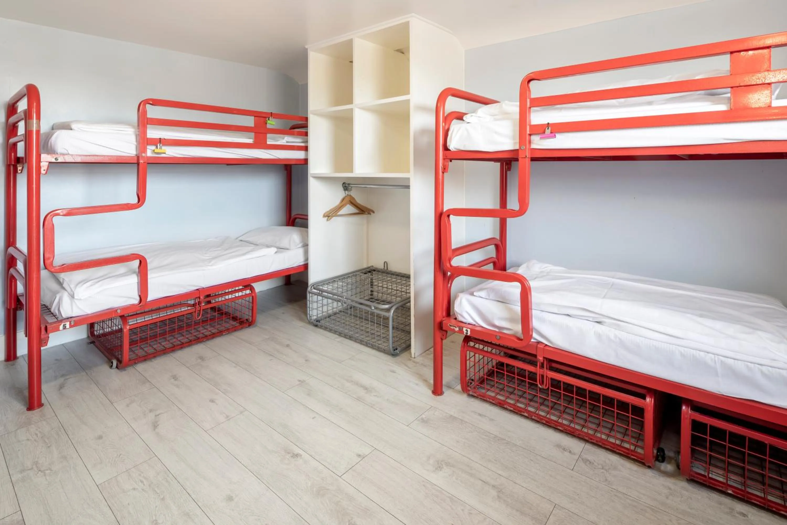 Photo of the whole room, Bed in Astor Victoria Hostel