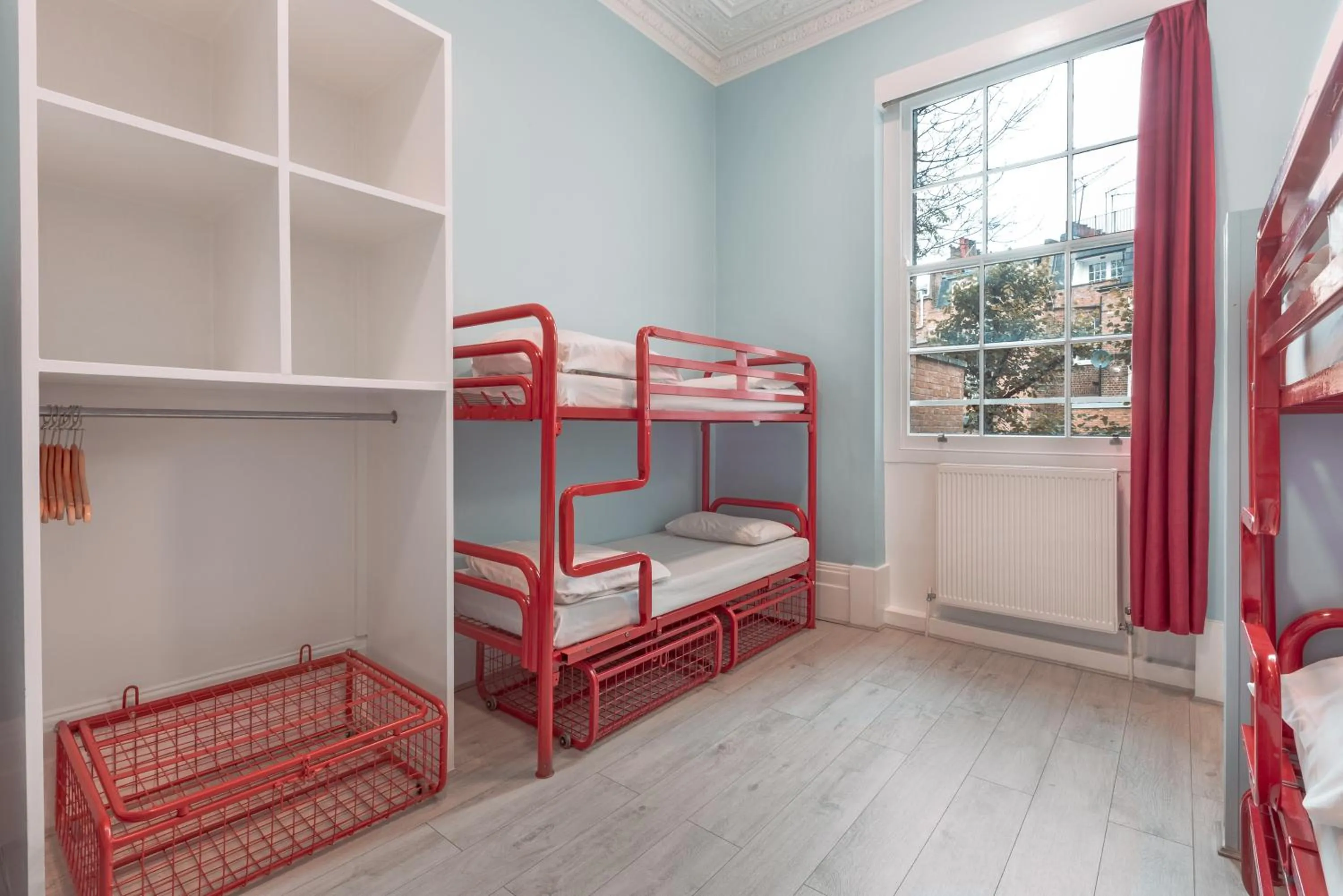 Bedroom, Bed in Astor Victoria Hostel