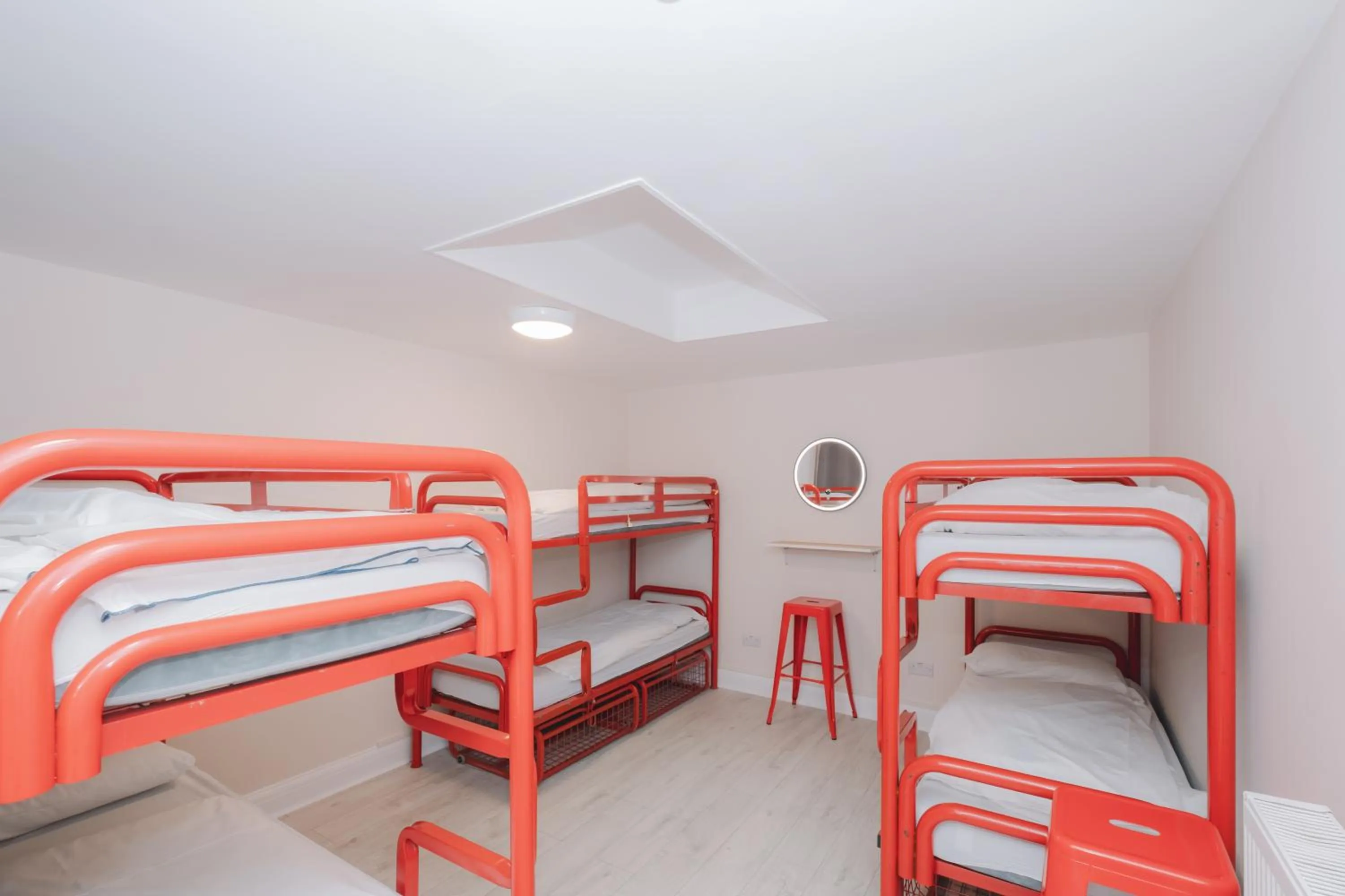 Bedroom, Bed in Astor Victoria Hostel