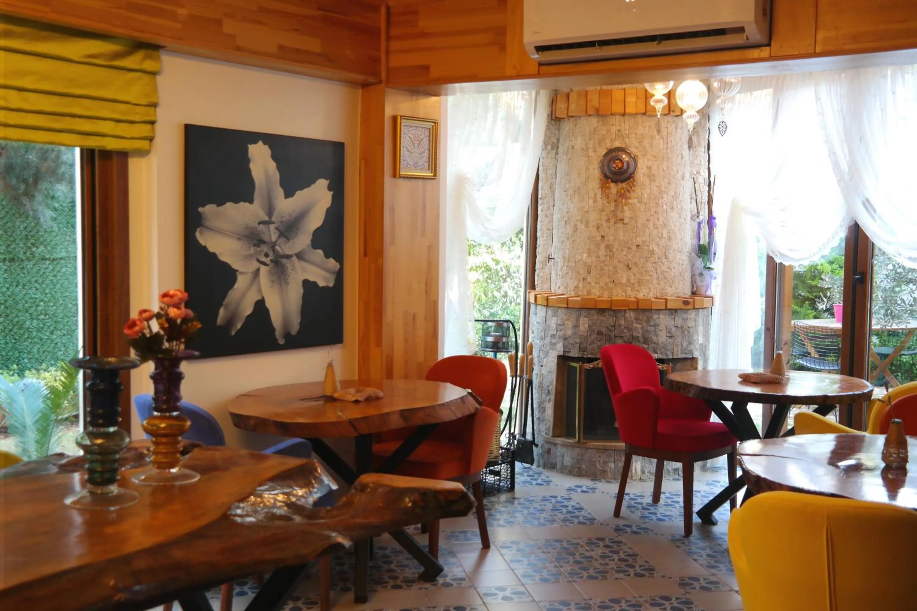 Lounge or bar in Aşıklar Otel By Şükrü