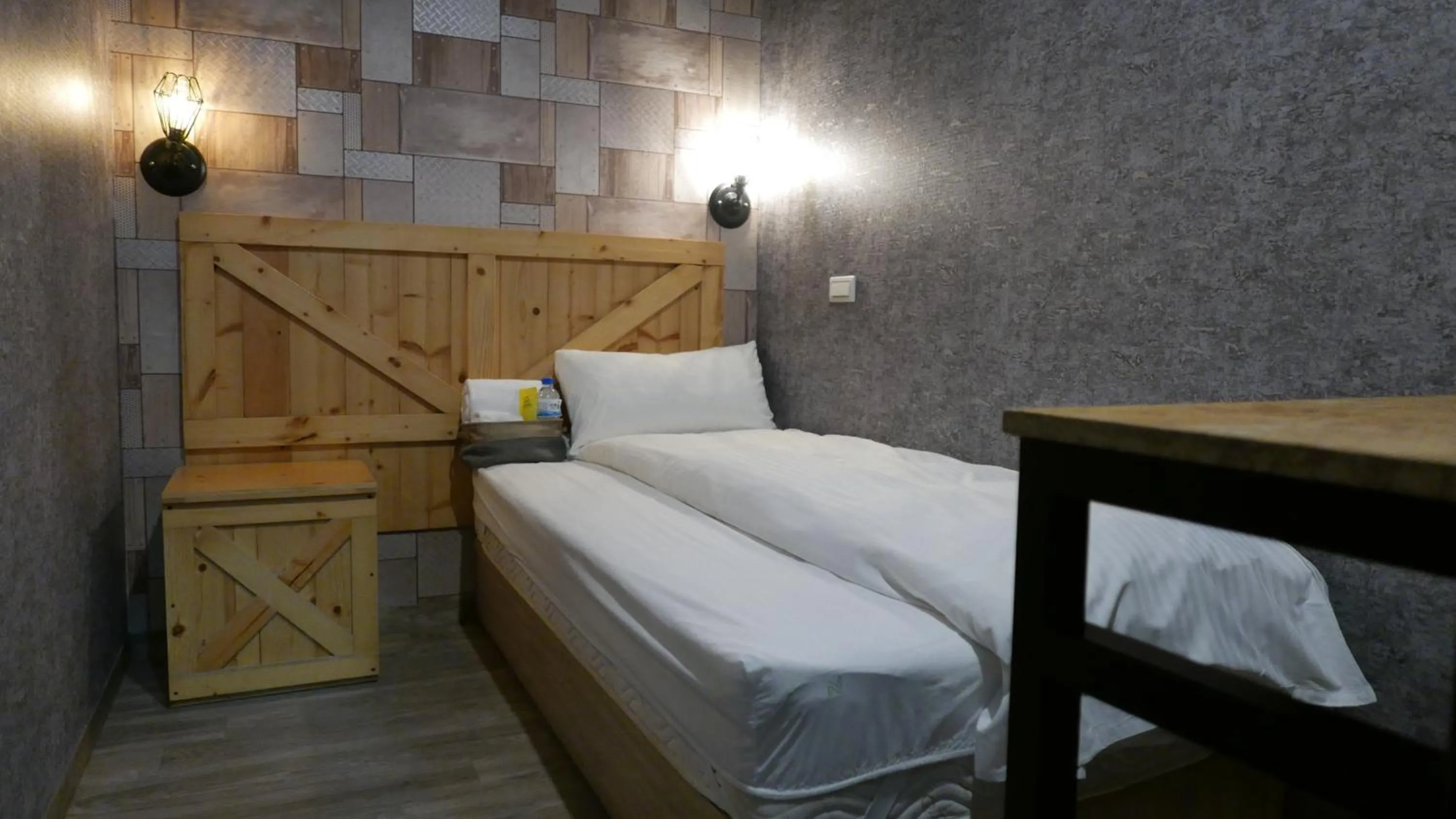 Bed in NYS Loft Hotel