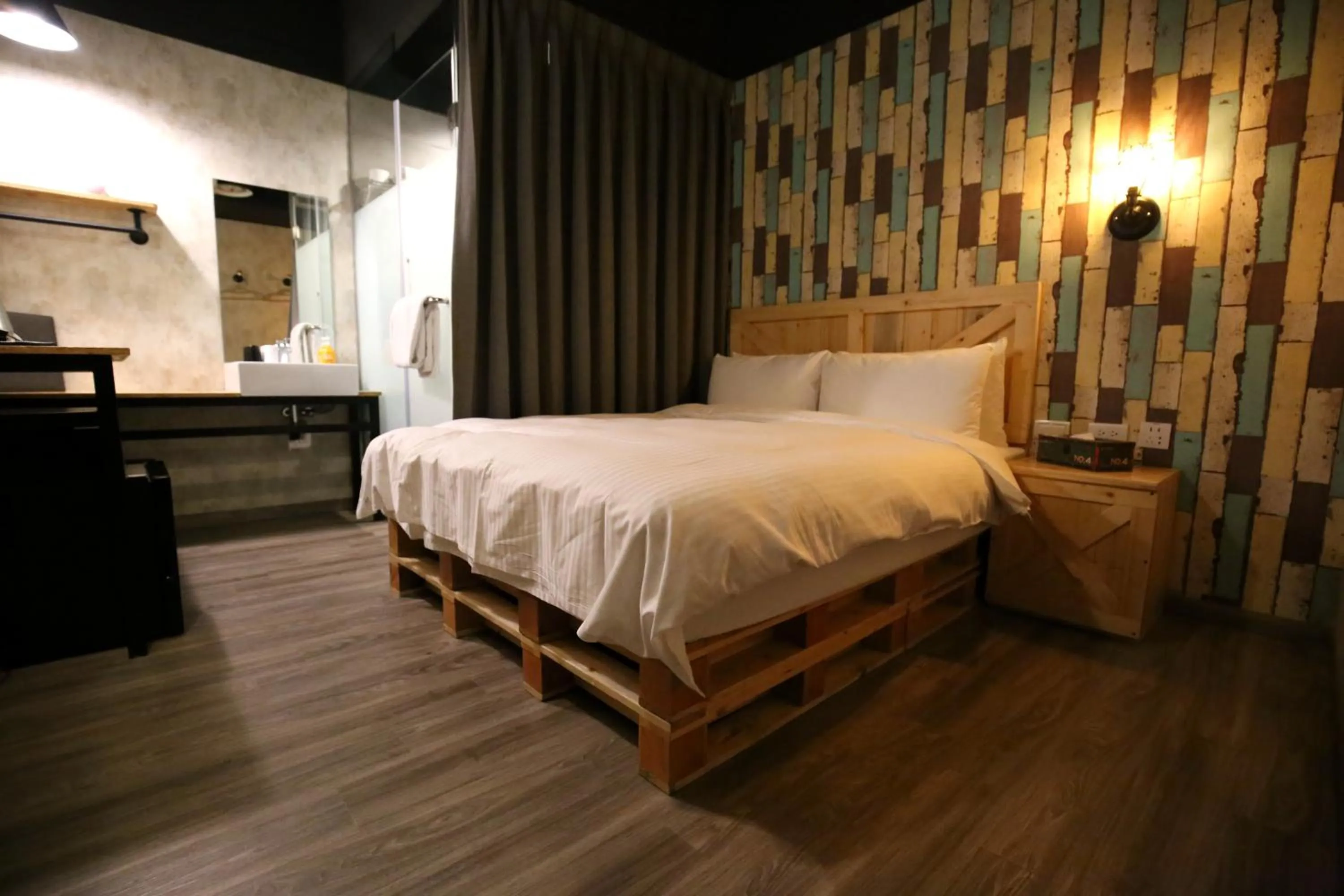 Bedroom, Bed in NYS Loft Hotel