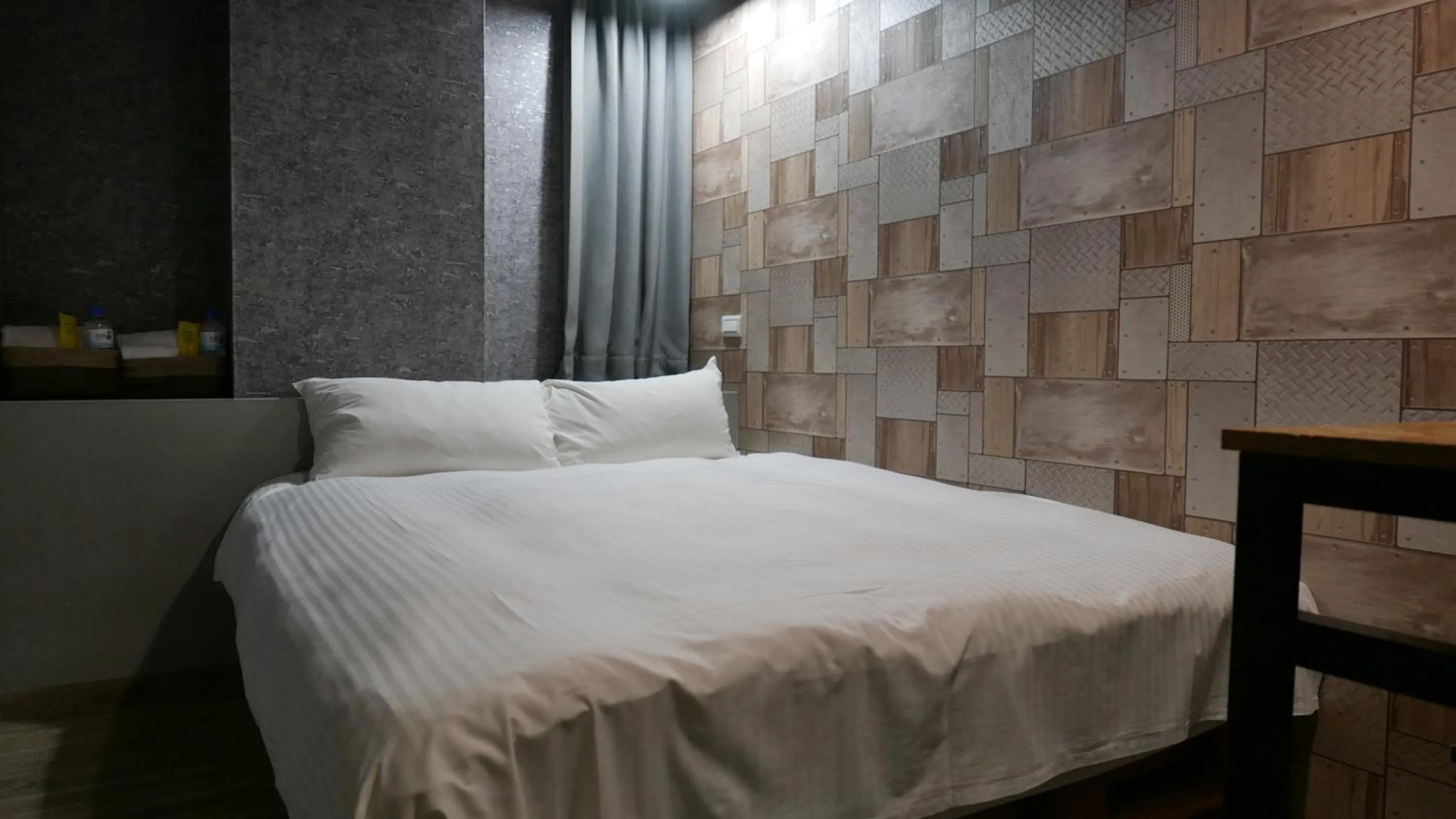 Bed in NYS Loft Hotel