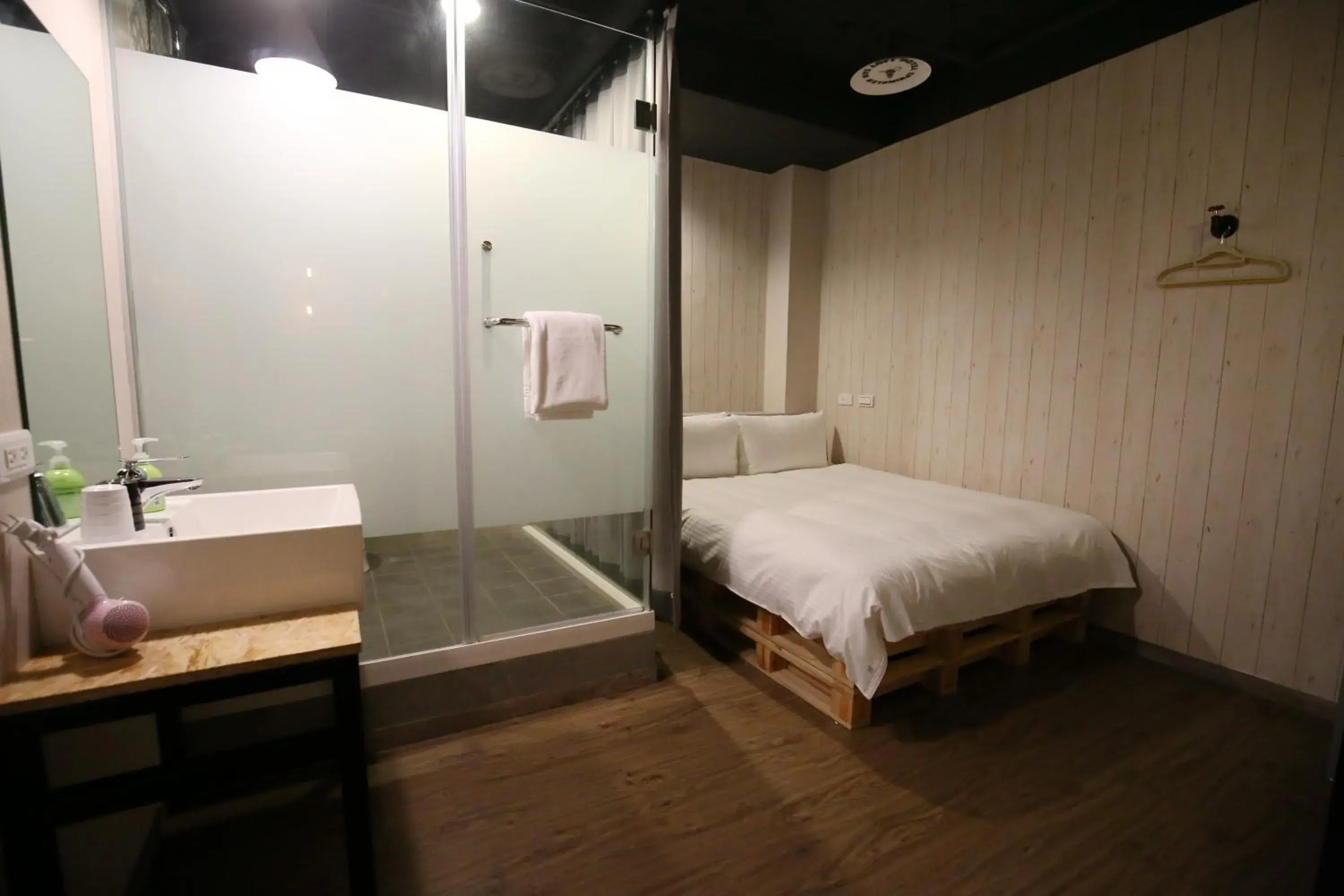 Bedroom, Bed in NYS Loft Hotel Bedroom, Bed in NYS Loft Hotel