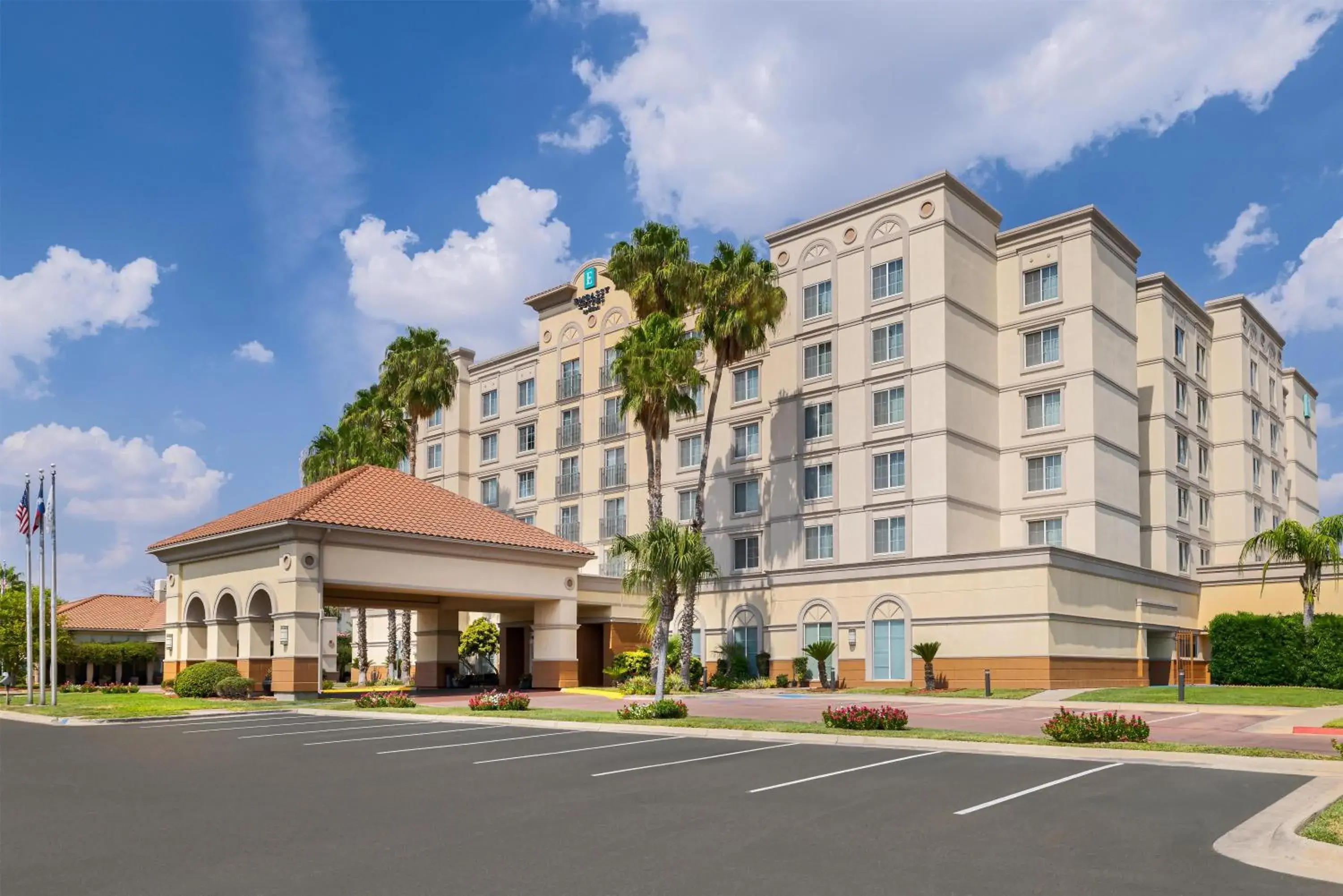 Property building in Embassy Suites by Hilton Laredo Property building in Embassy Suites by Hilton Laredo