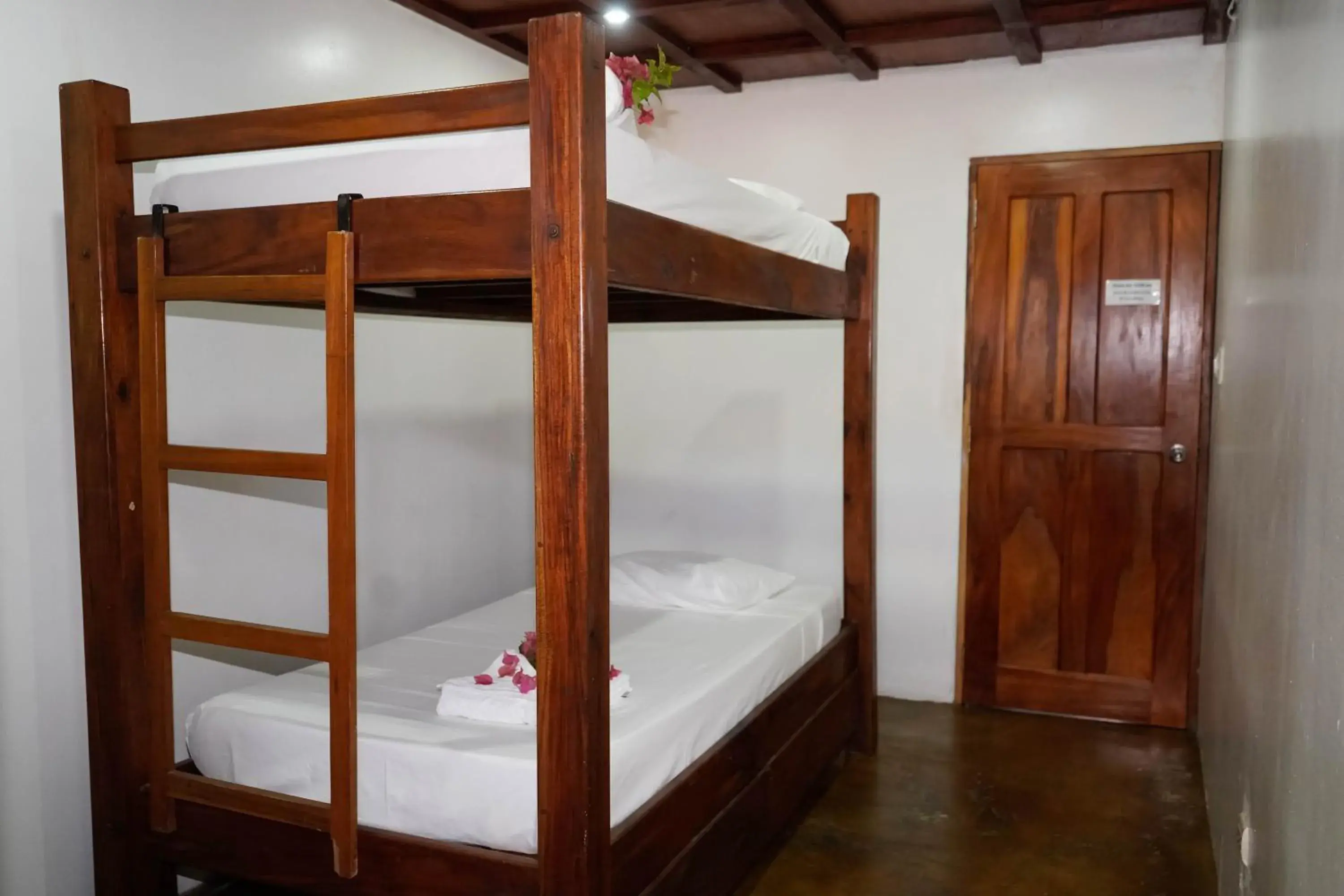 Double or Twin Room with Bathroom in Nuestra Casa Double or Twin Room with Bathroom in Nuestra Casa