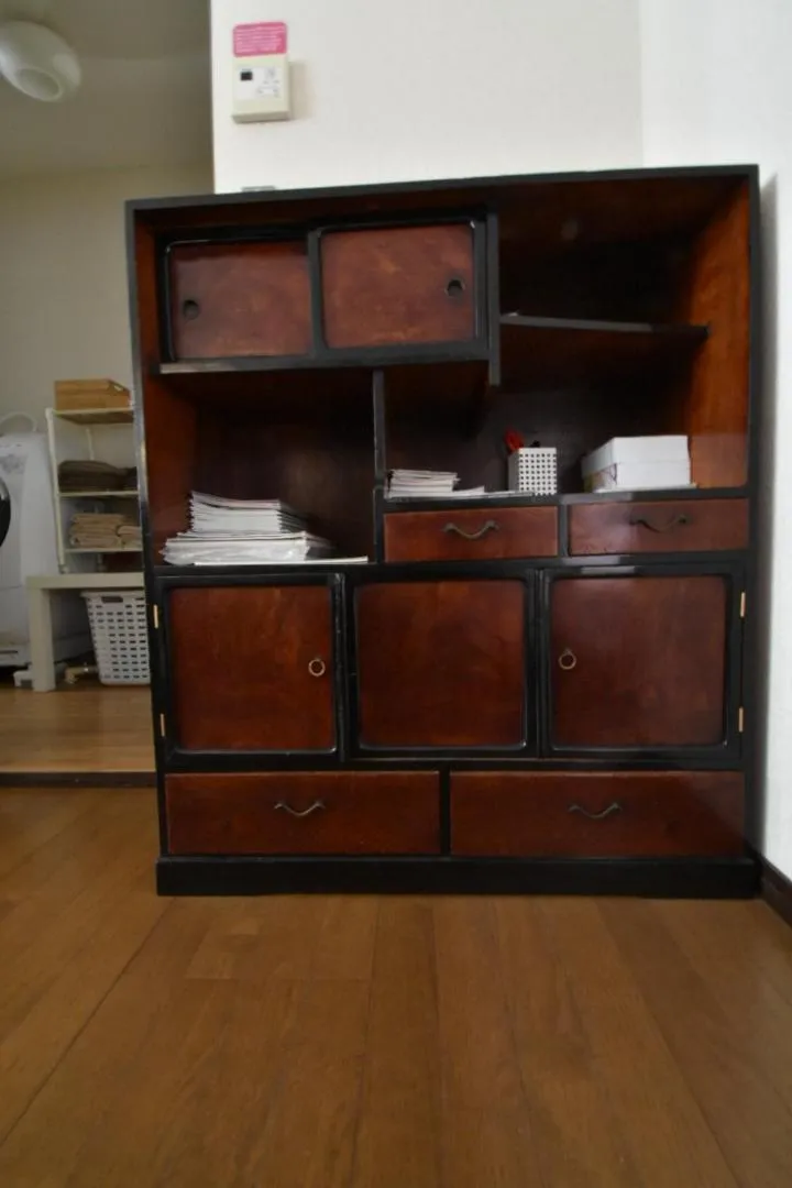 Decorative detail in Condominio Mozu 102