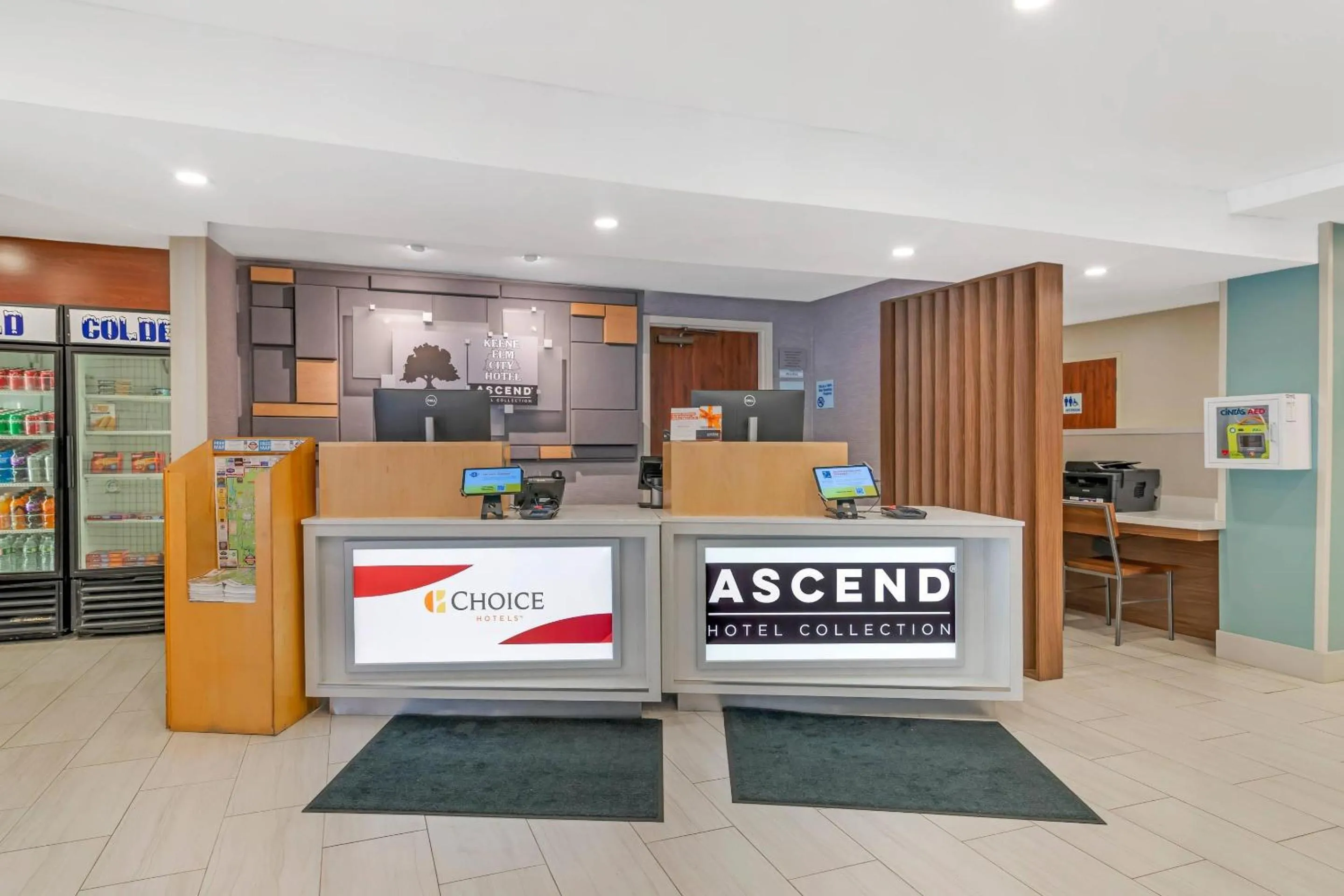 Lobby or reception in Keene Elm City Hotel, an Ascend Collection Hotel