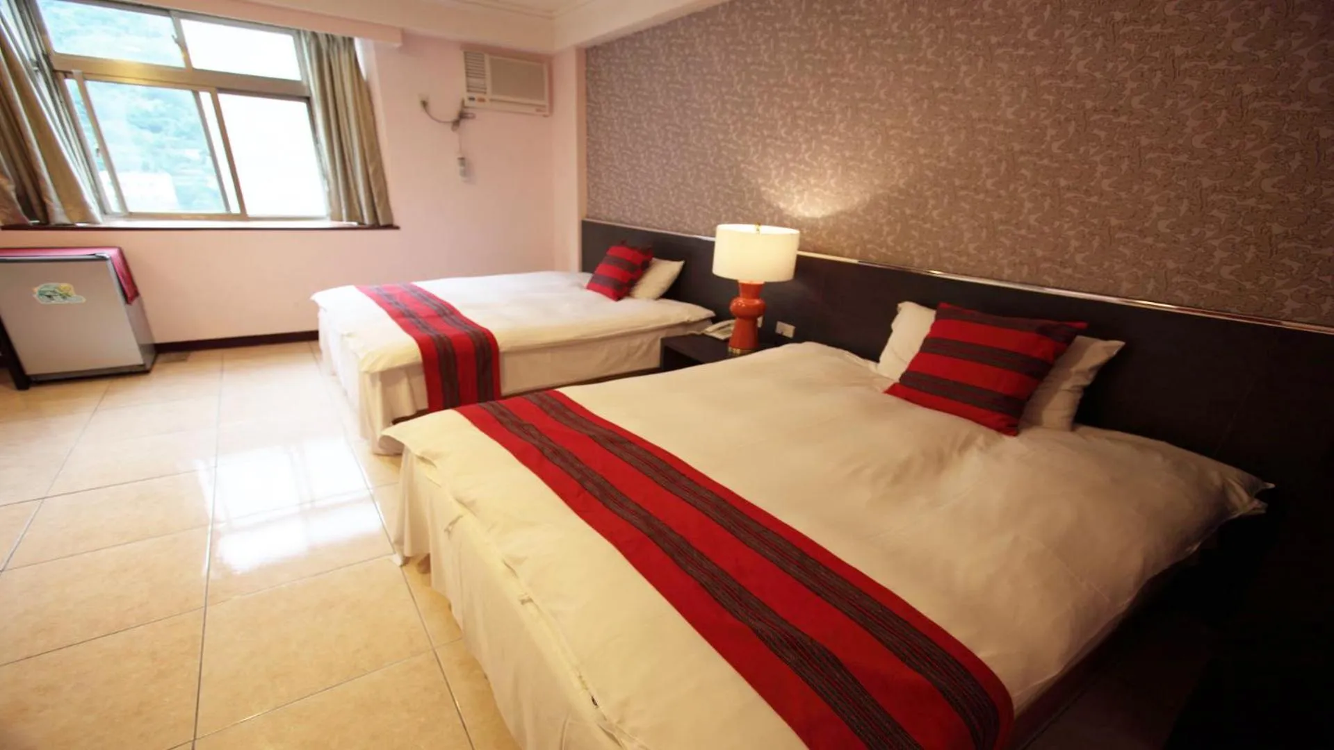 Photo of the whole room, Bed in Liwu Hotel Taroko