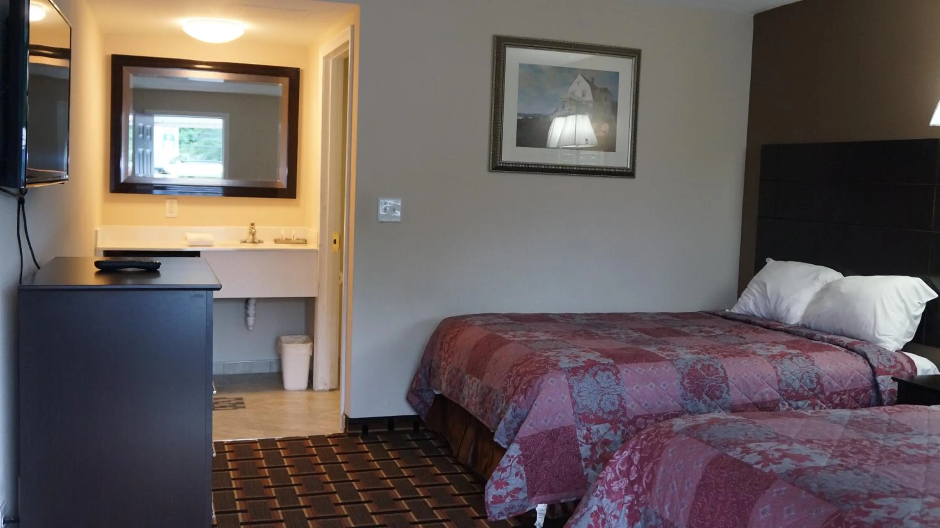 Bed in Best Stay Inn