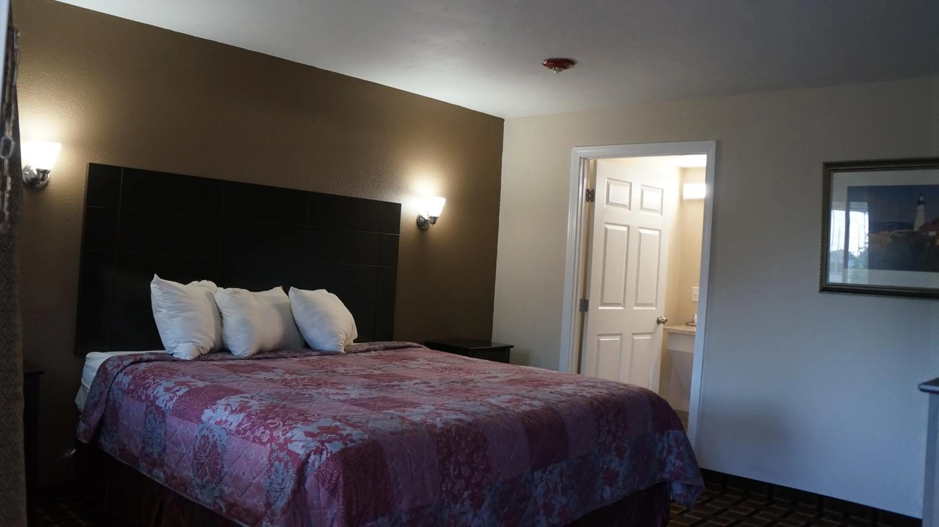 Bed in Best Stay Inn