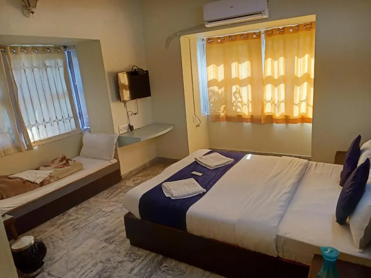 Triple Room in Hotel Blue Valley Triple Room in Hotel Blue Valley