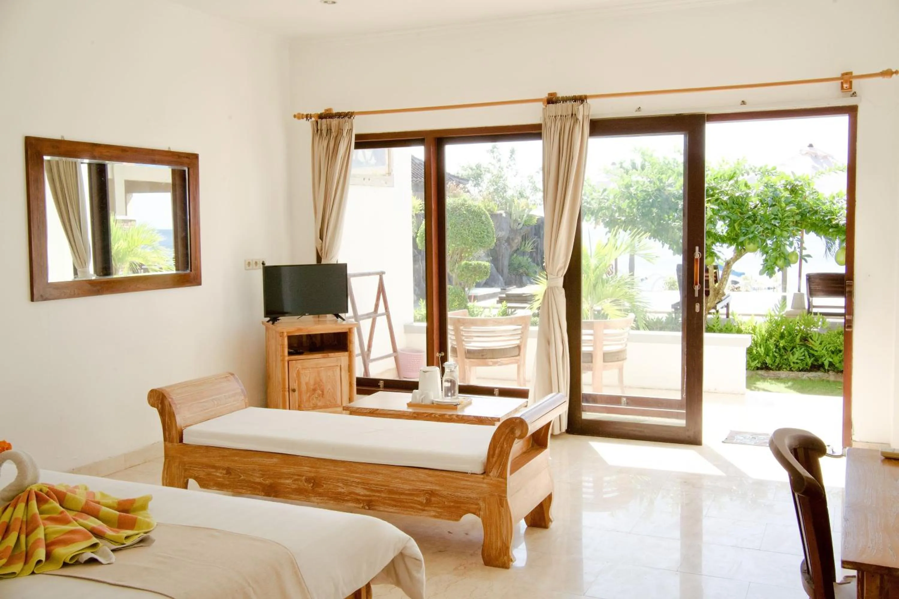 TV and multimedia, Bed in Alam Bali Beach Resort