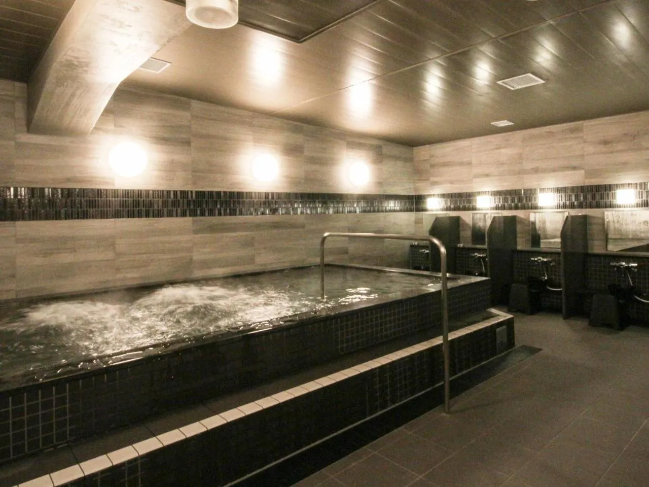 Public Bath in Gran Custama Ueno