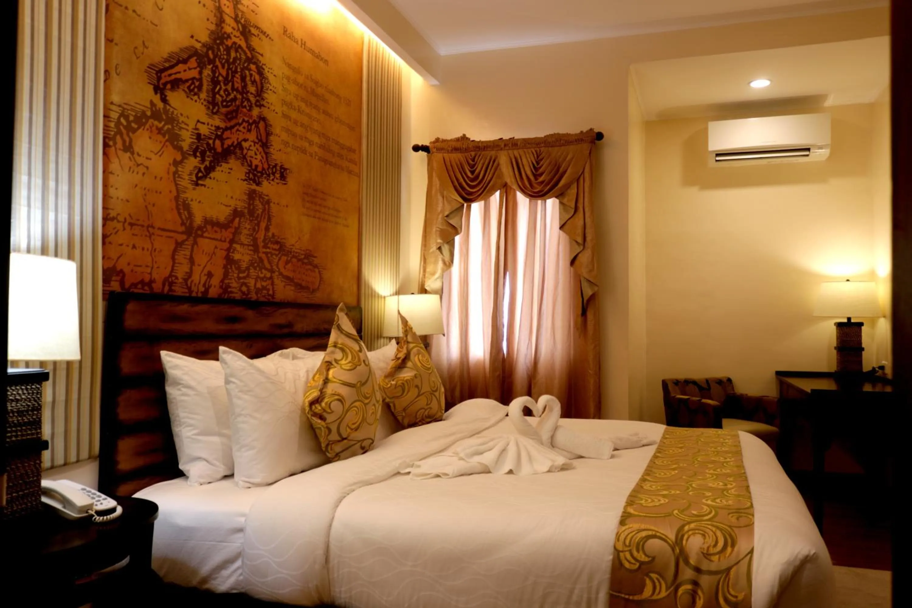 Bed, Room Photo in Palm Grass Hotel