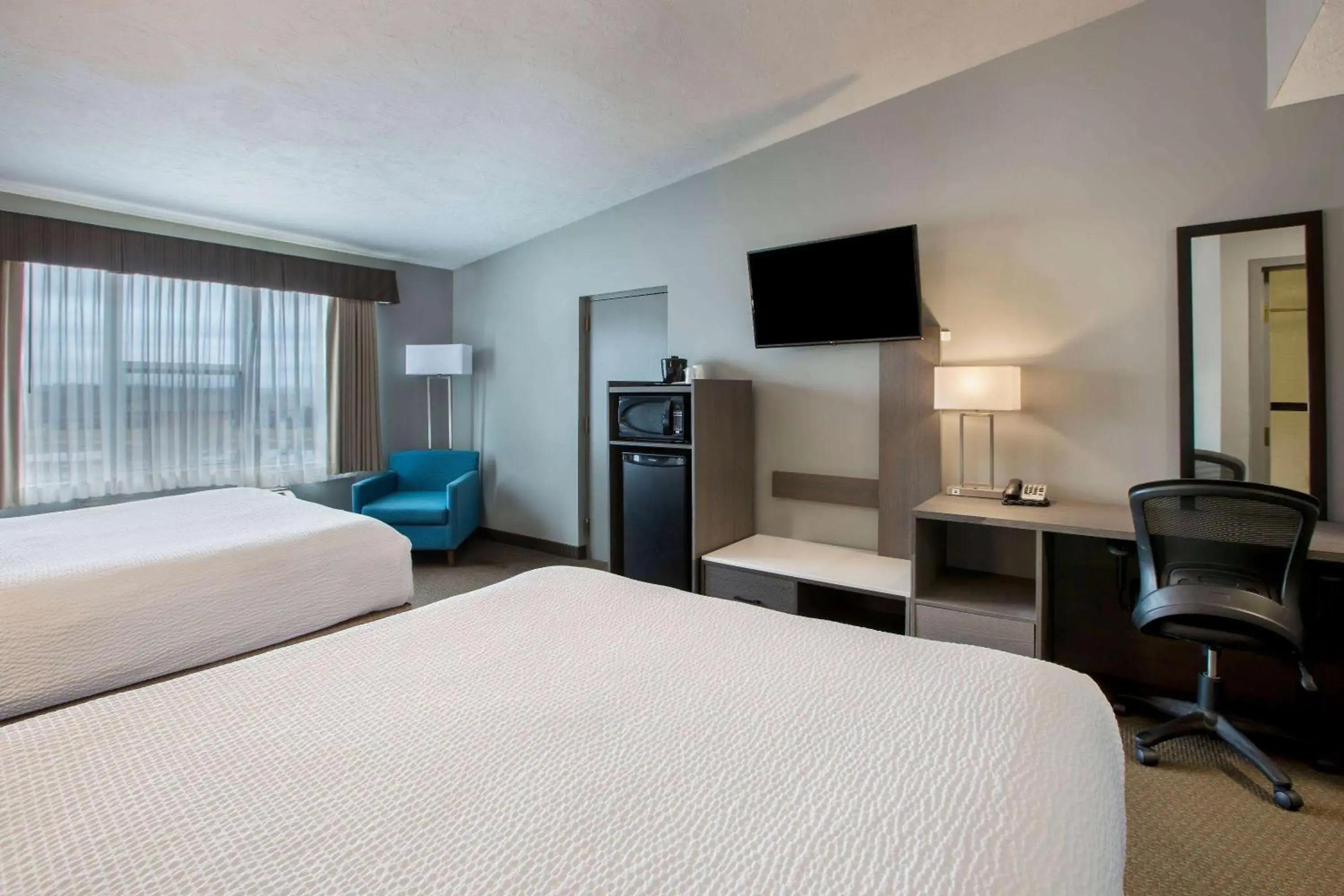 Bed in Days Inn & Suites by Wyndham Moncton Bed in Days Inn & Suites by Wyndham Moncton