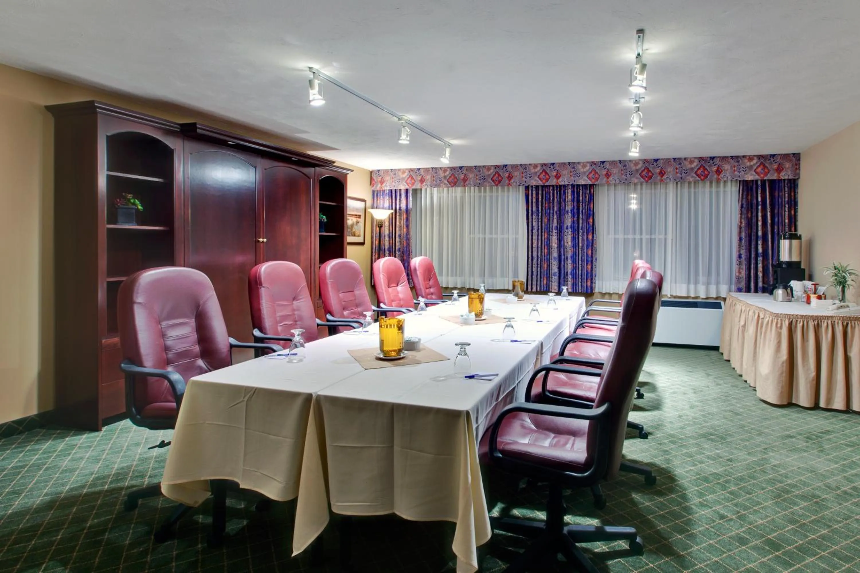 Business facilities in Days Inn & Suites by Wyndham Moncton