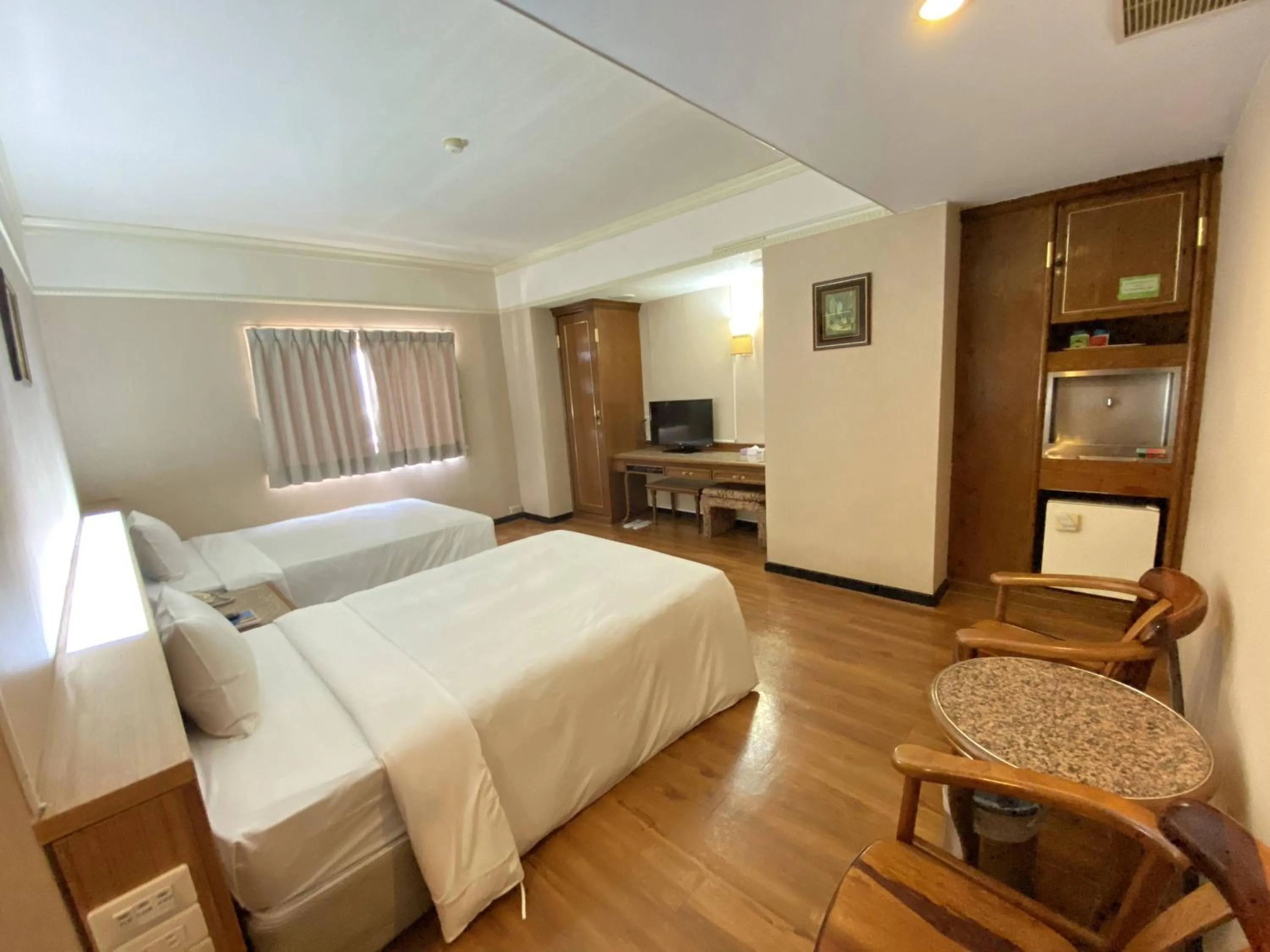 Photo of the whole room, Bed in Tapeng Bay Holiday Hotel