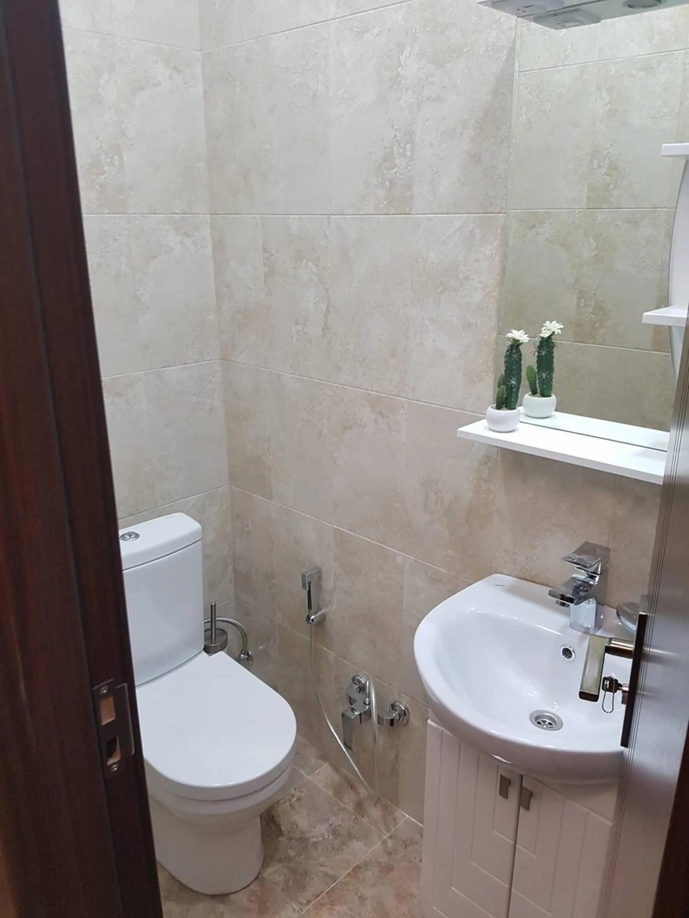 Toilet in Dat Exx Apartments