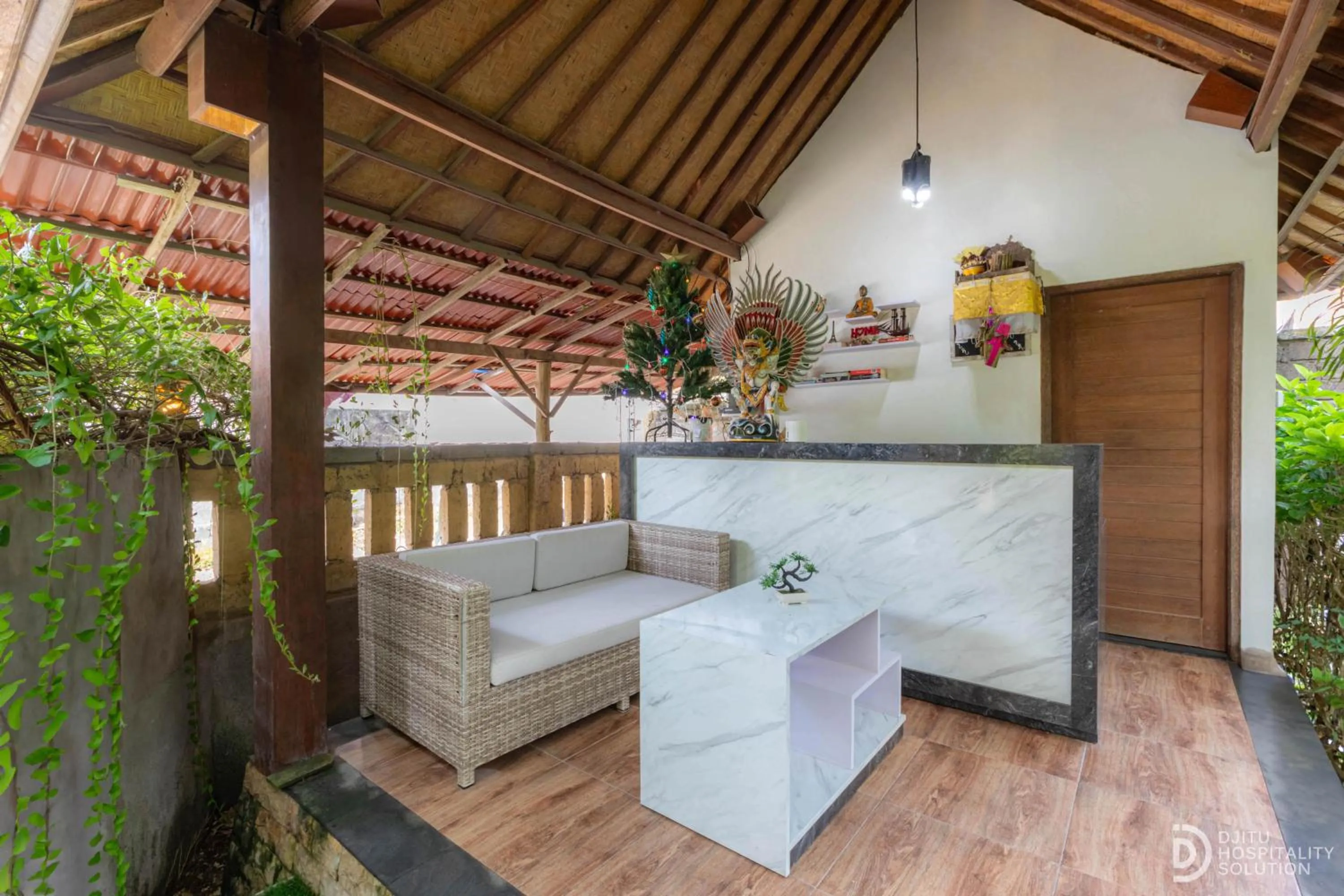 Lobby or reception in Sunset Cave Villas Lembongan