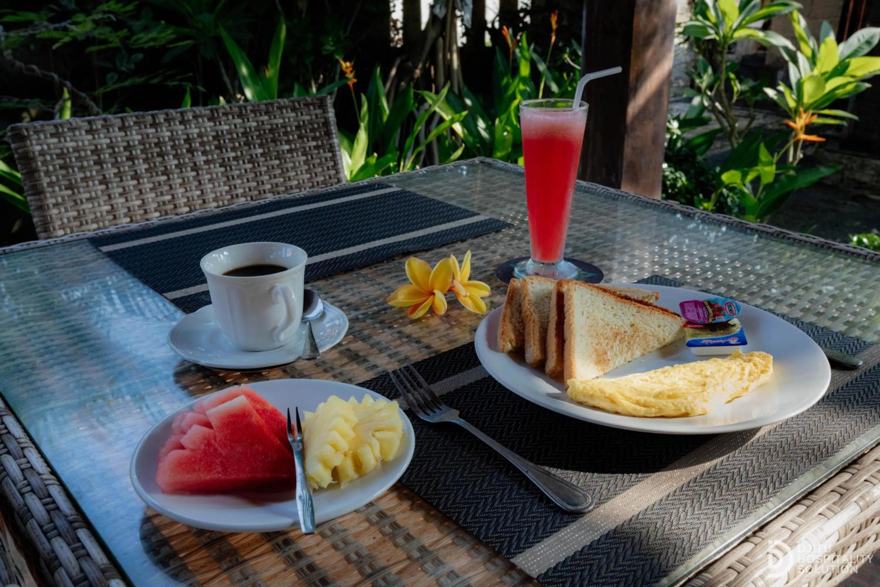 Breakfast in Sunset Cave Villas Lembongan
