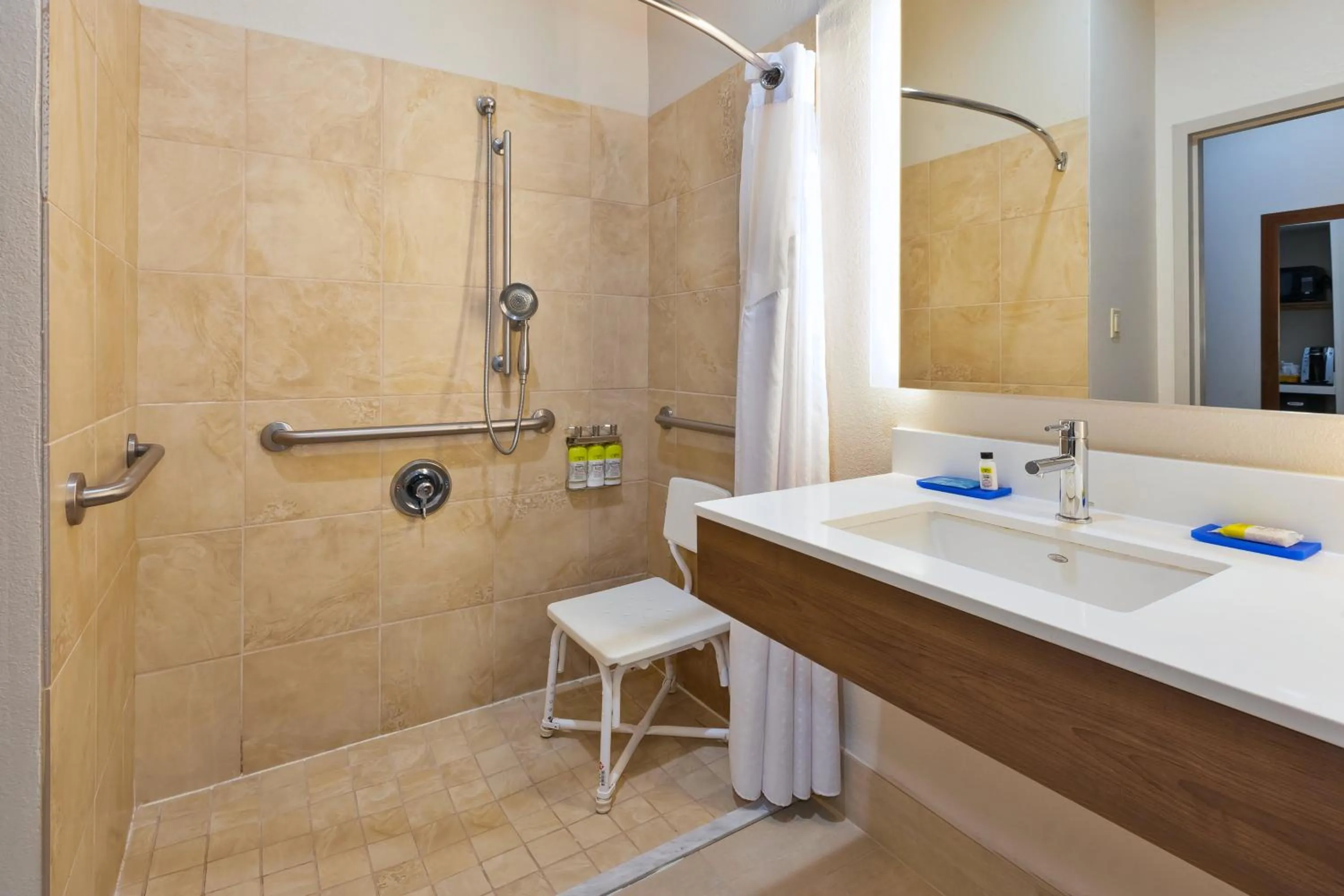 Bathroom in Holiday Inn Express & Suites Dayton South Franklin by IHG