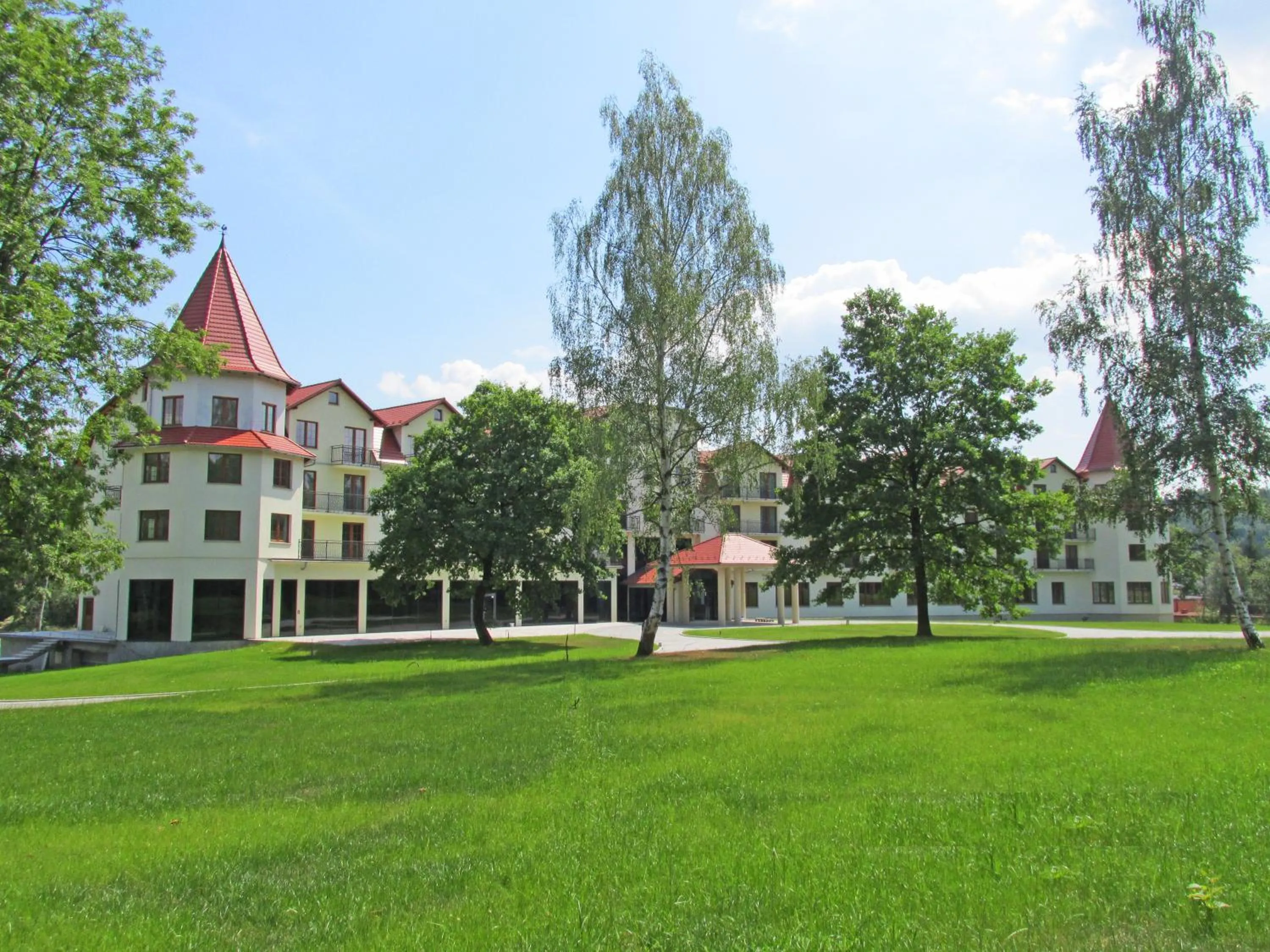 Property building in Hotel Nowy Zdrój - Centrum Zdrowia i Wypoczynku