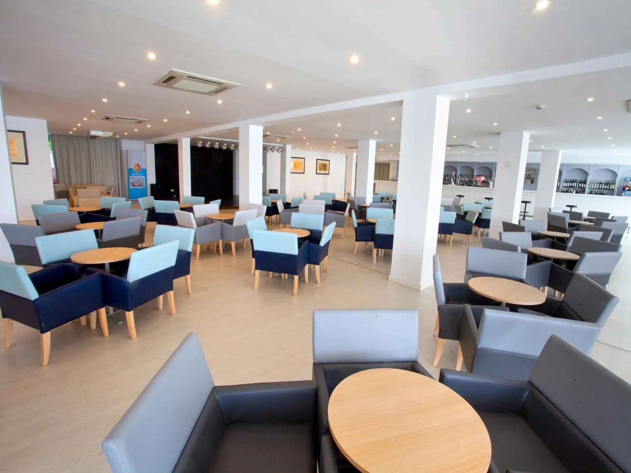 Lounge or bar in Hotel Palia Las Palomas