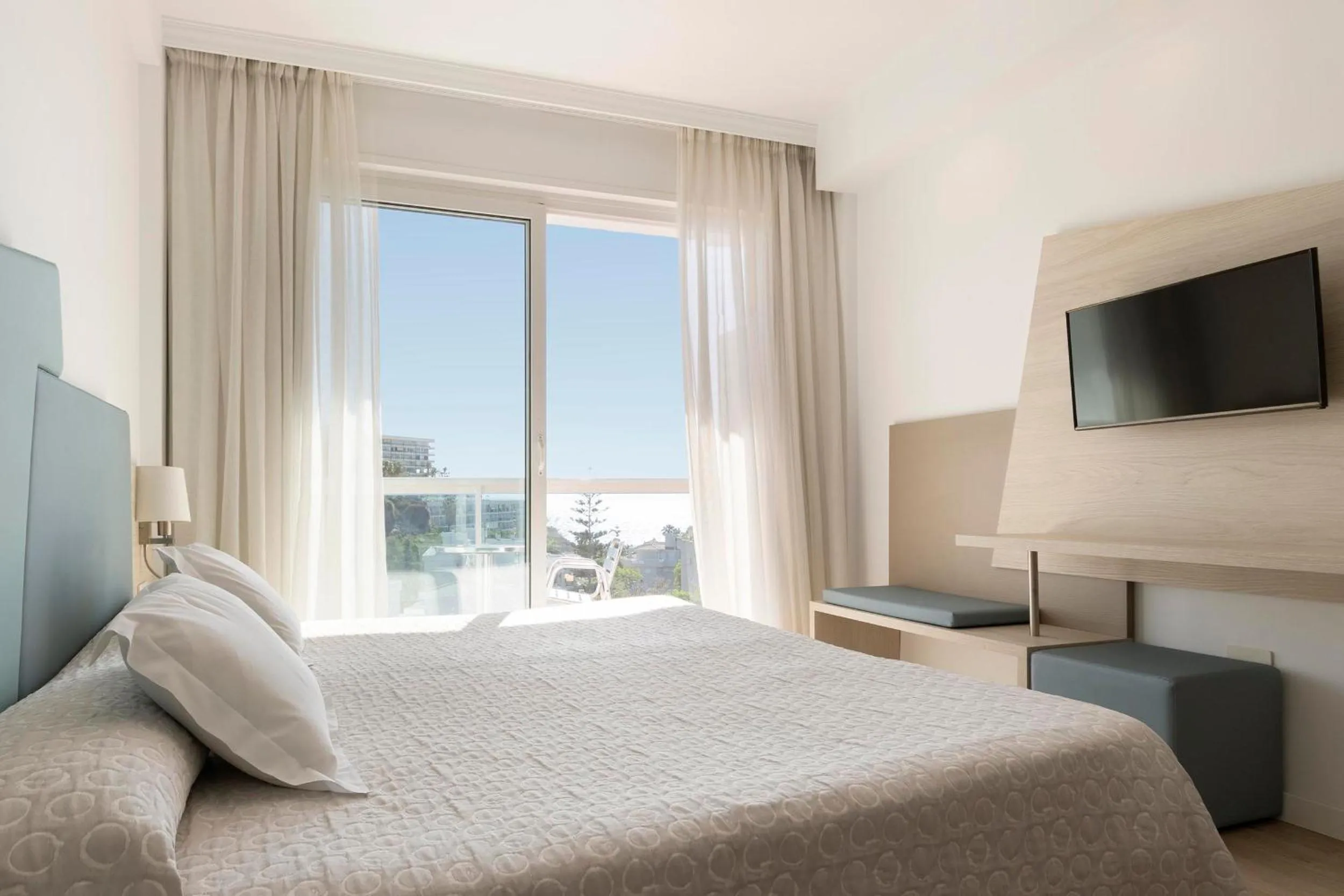 Bed in Hotel Palia Las Palomas