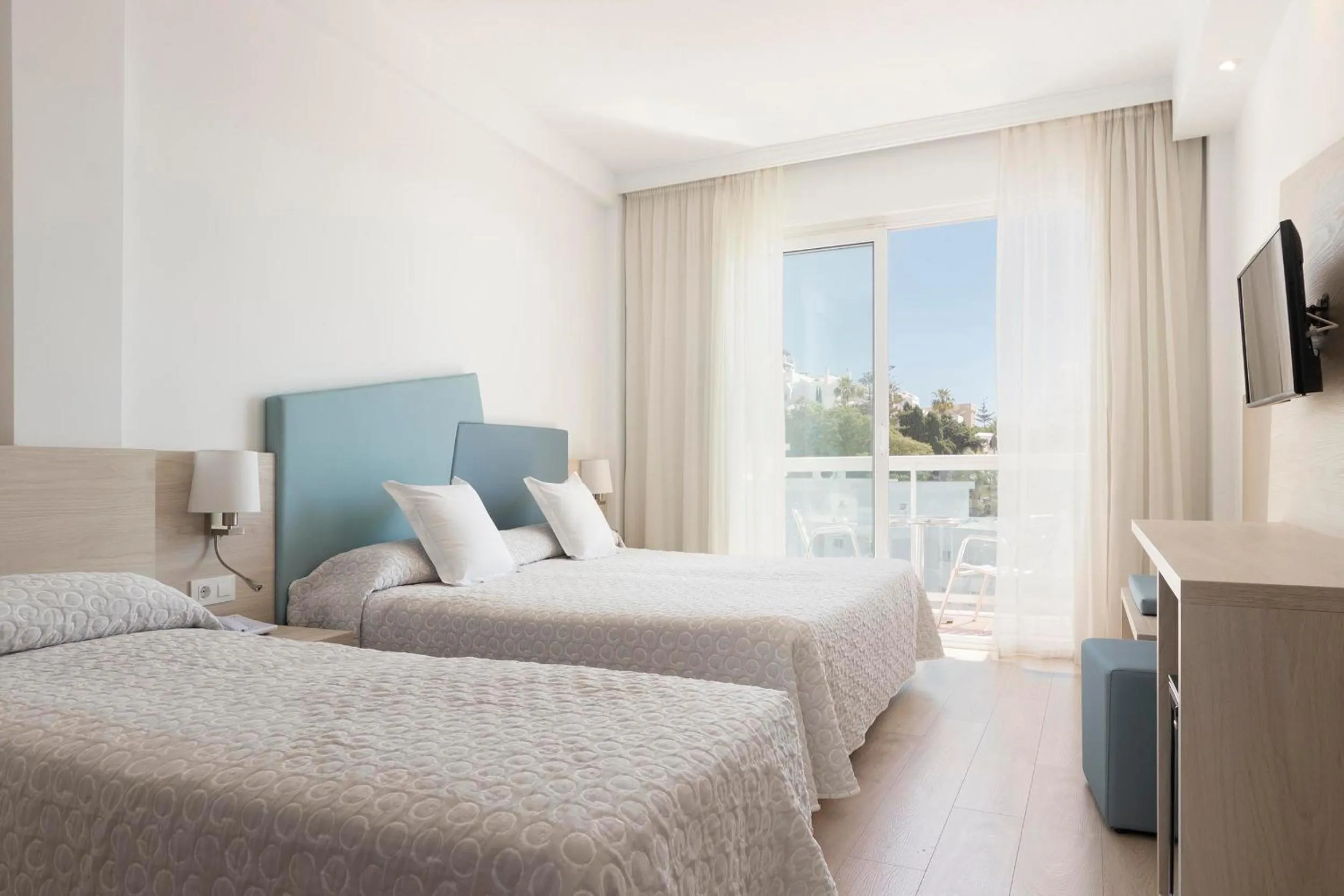 TV and multimedia, Bed in Hotel Palia Las Palomas