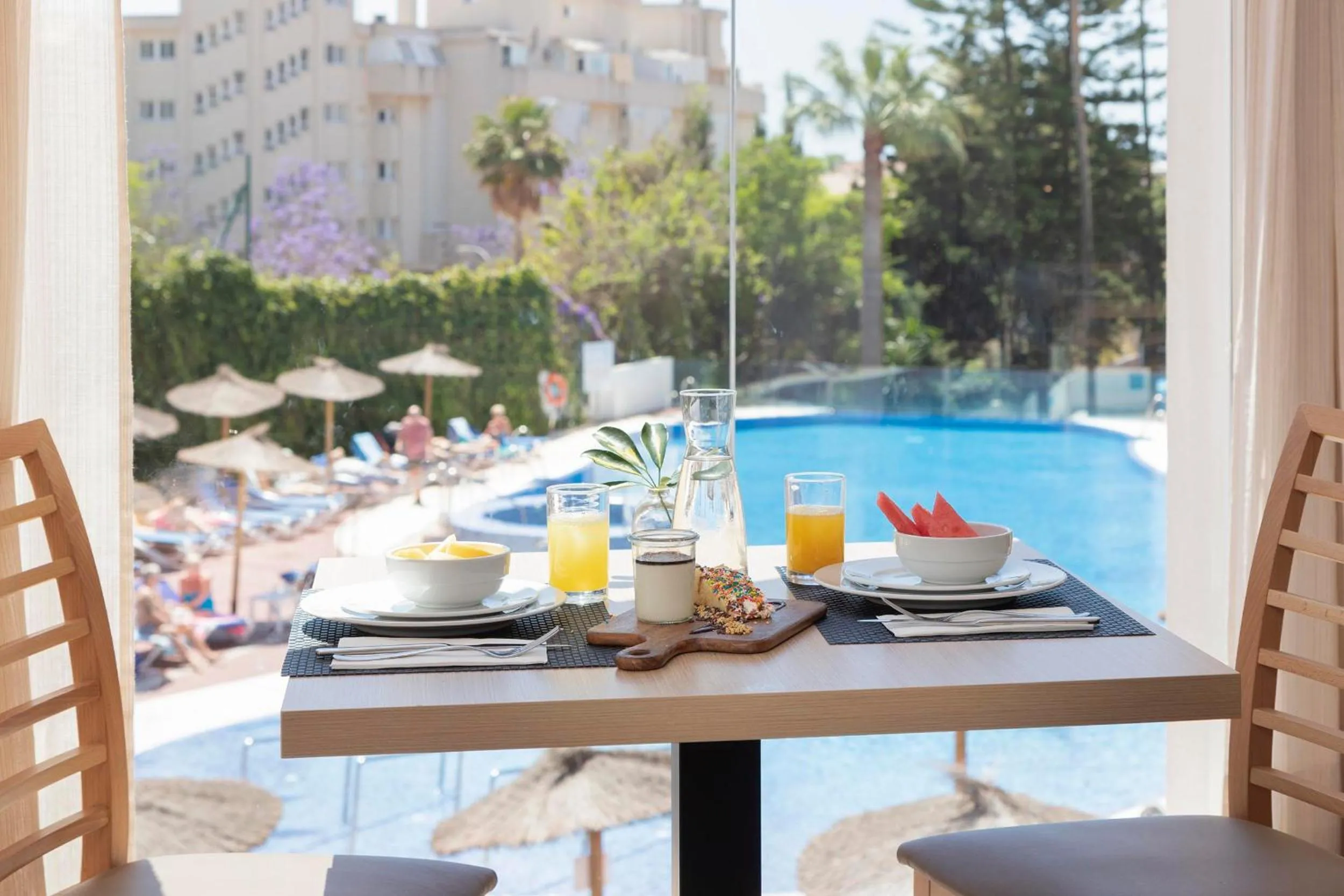 Restaurant/places to eat in Hotel Palia Las Palomas