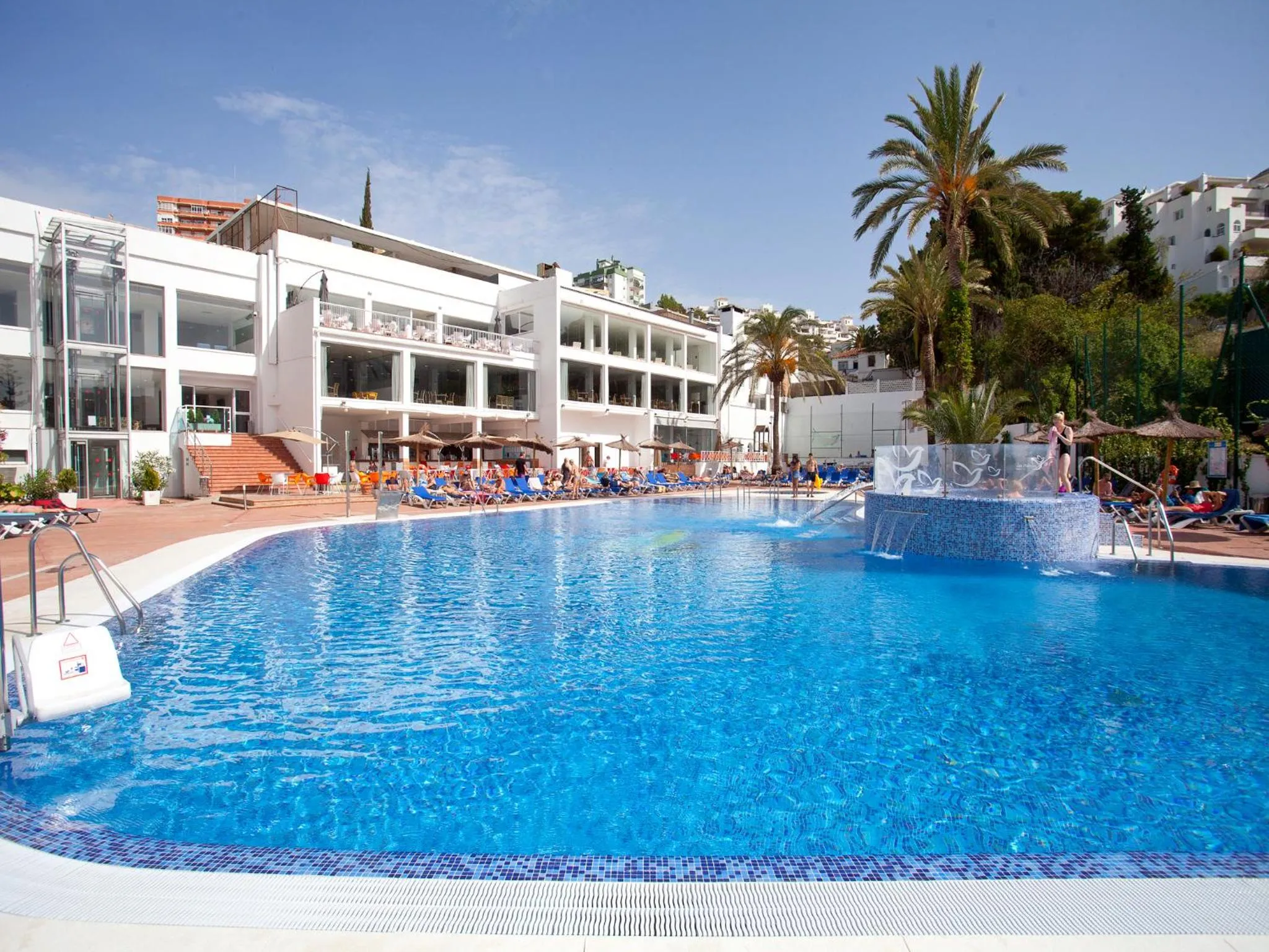 Swimming pool in Hotel Palia Las Palomas