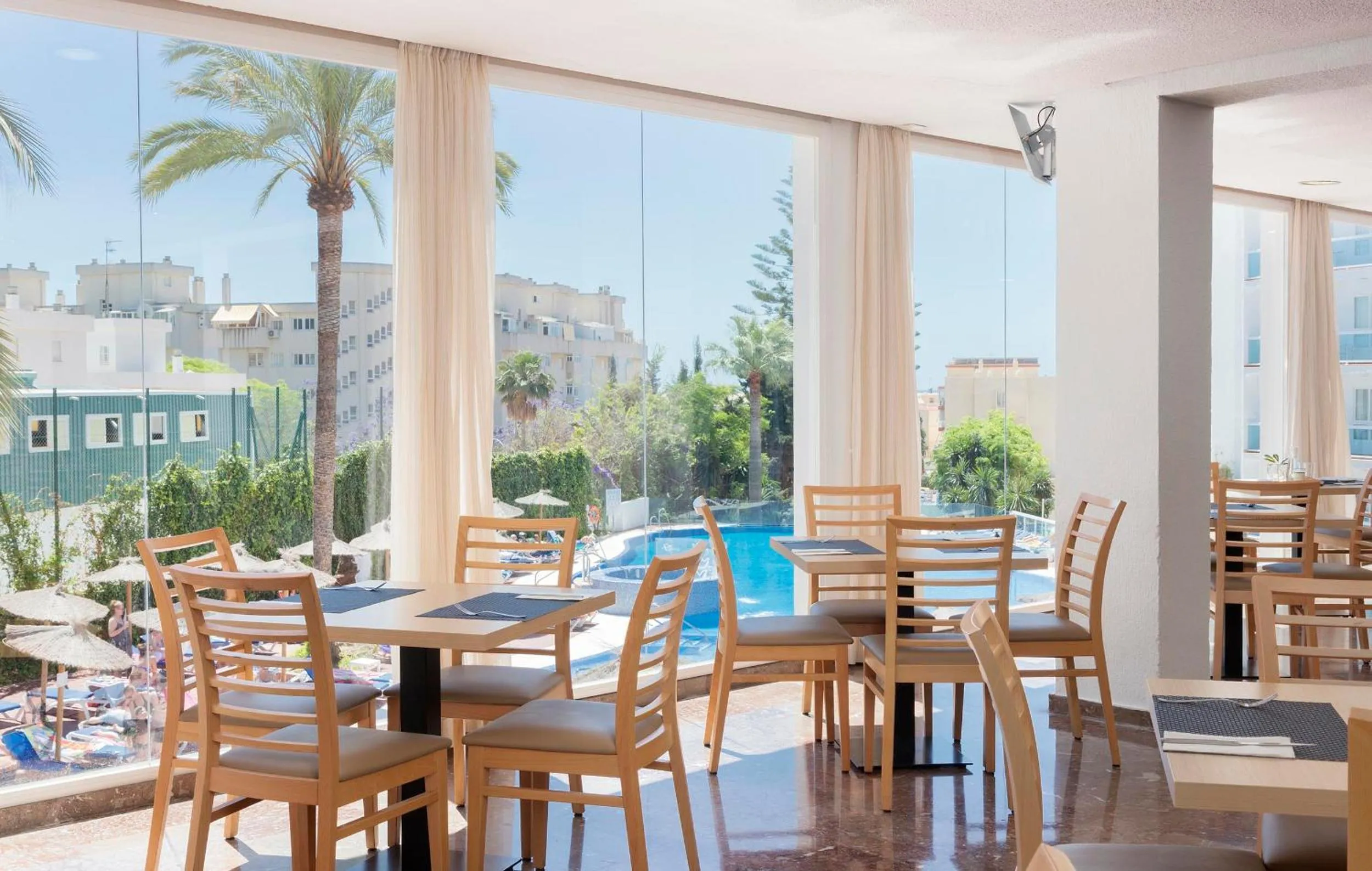 Restaurant/places to eat in Hotel Palia Las Palomas