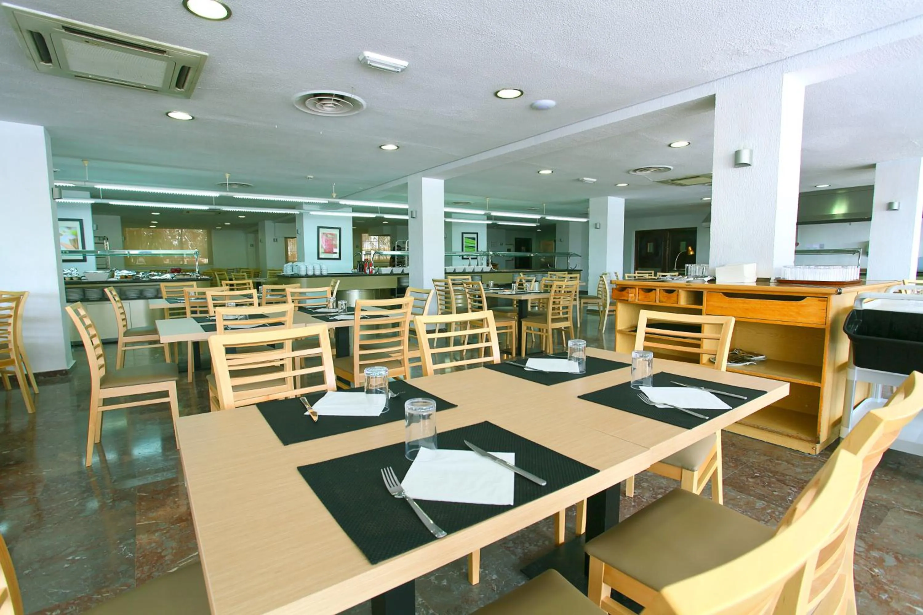 Restaurant/places to eat in Hotel Palia Las Palomas