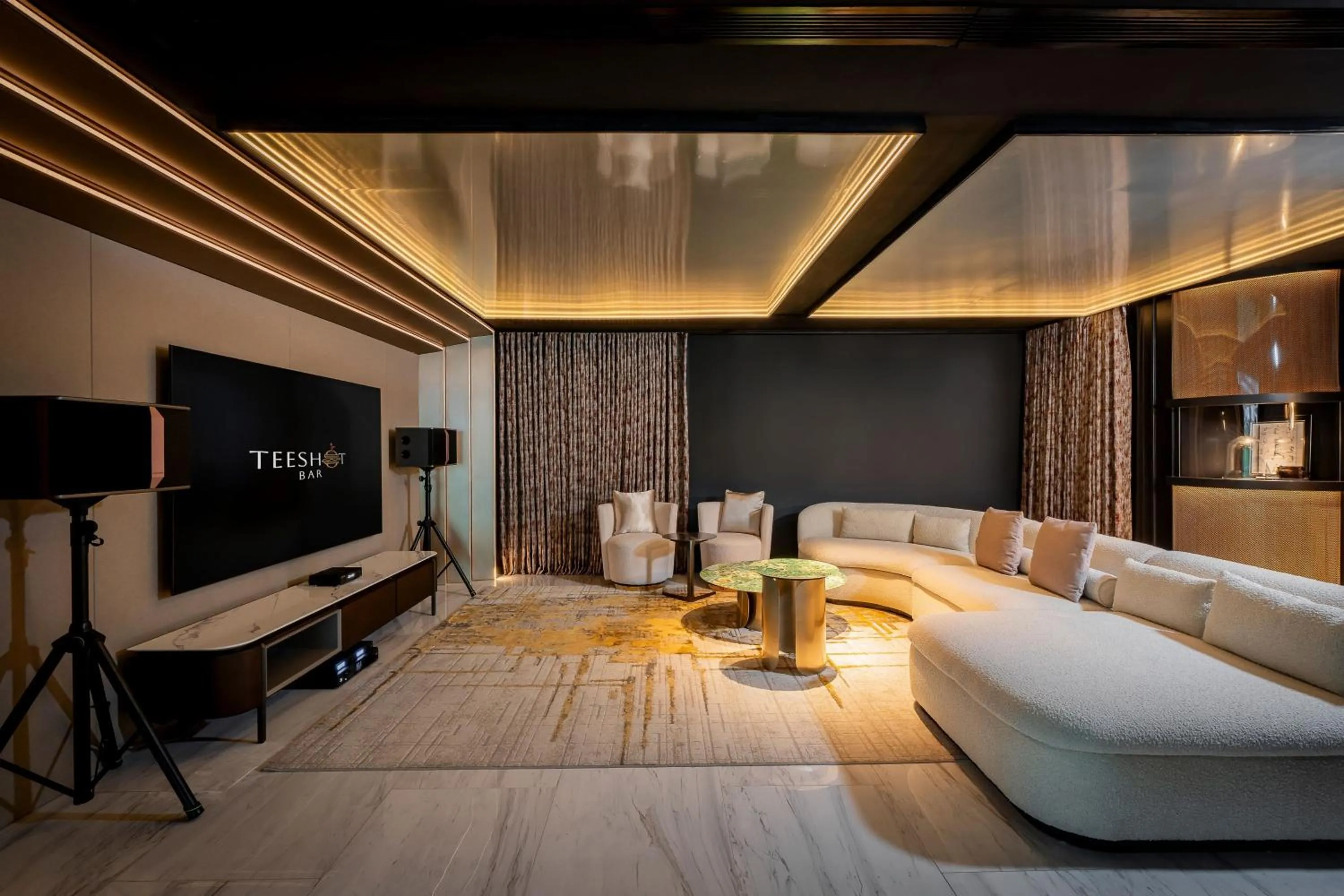 Lounge or bar in Bangkok Marriott Marquis Queens Park