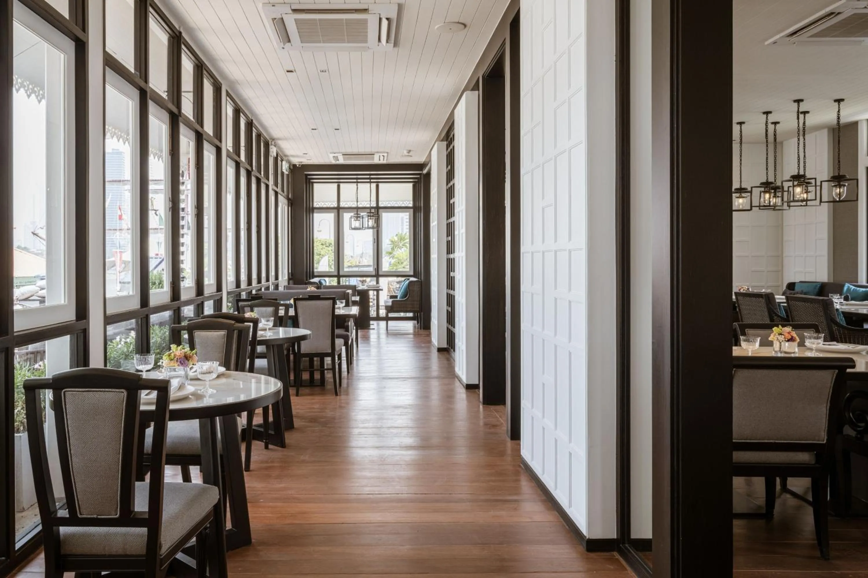 Restaurant/places to eat in Bangkok Marriott Marquis Queens Park