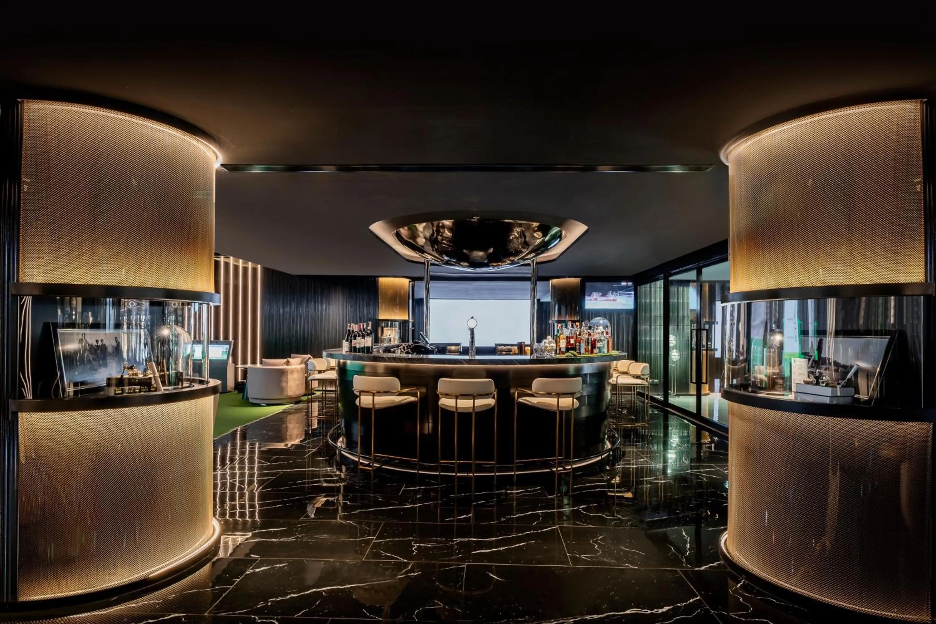 Lounge or bar in Bangkok Marriott Marquis Queens Park