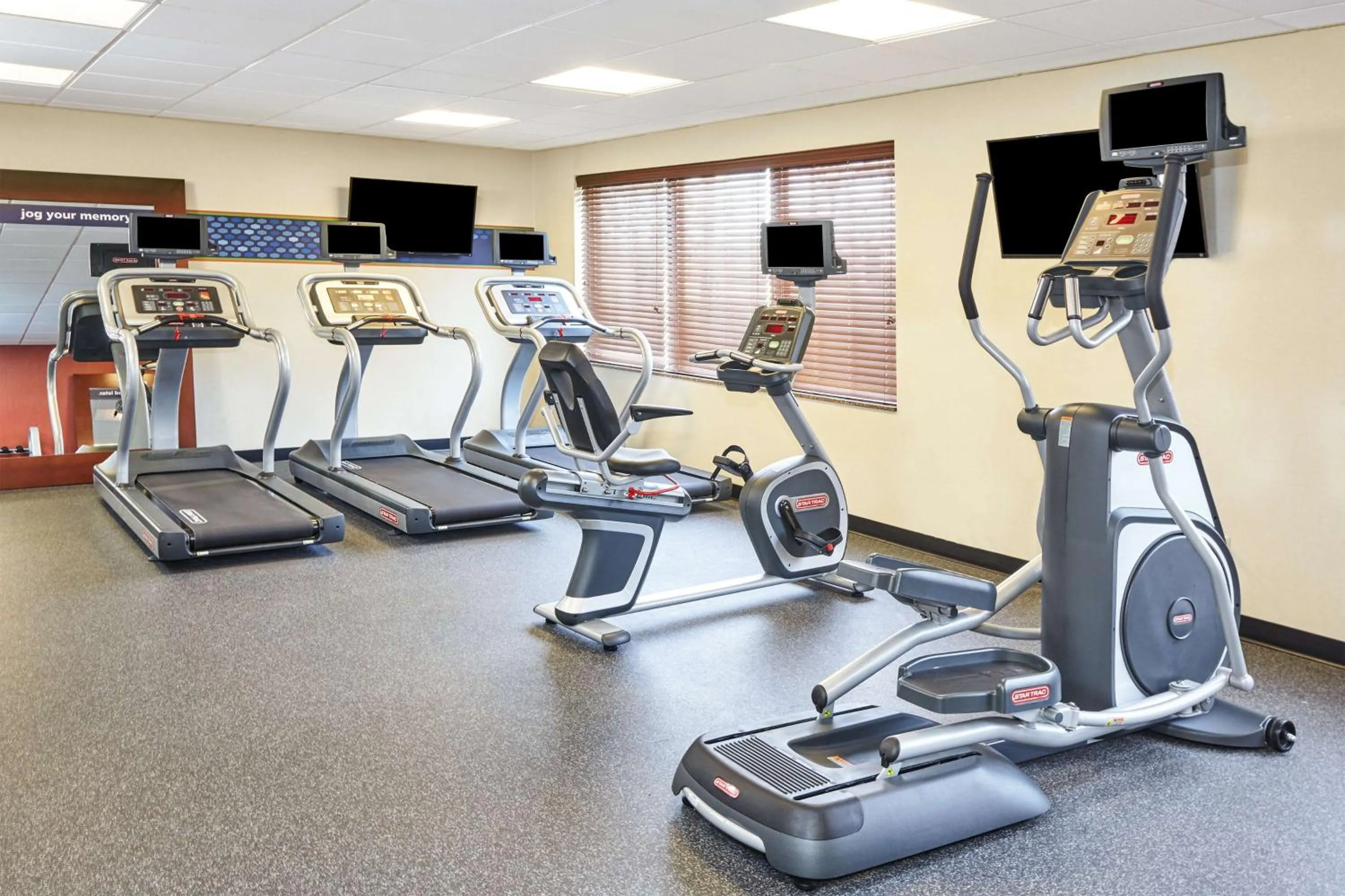 Fitness centre/facilities in Hampton Inn Lafayette
