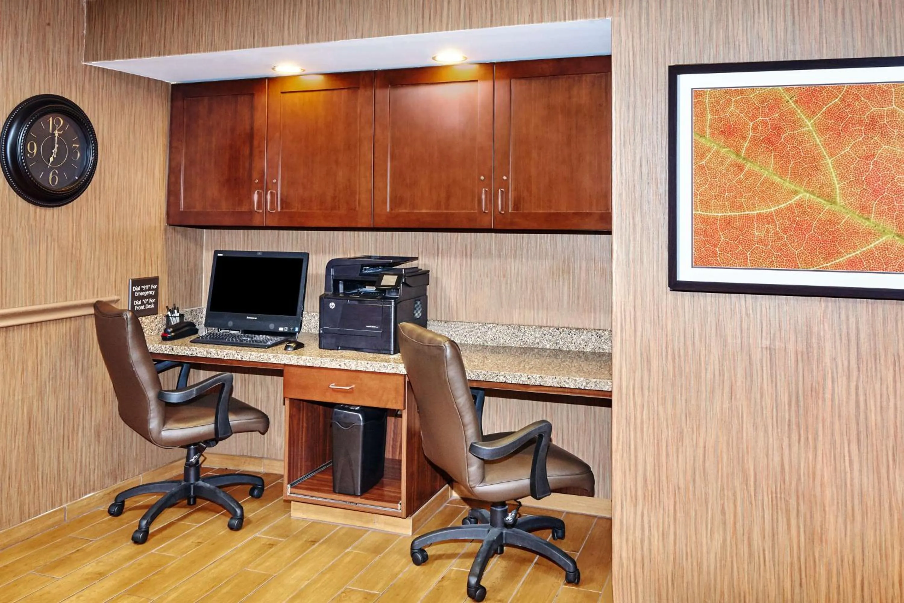 Business facilities in Hampton Inn Lafayette