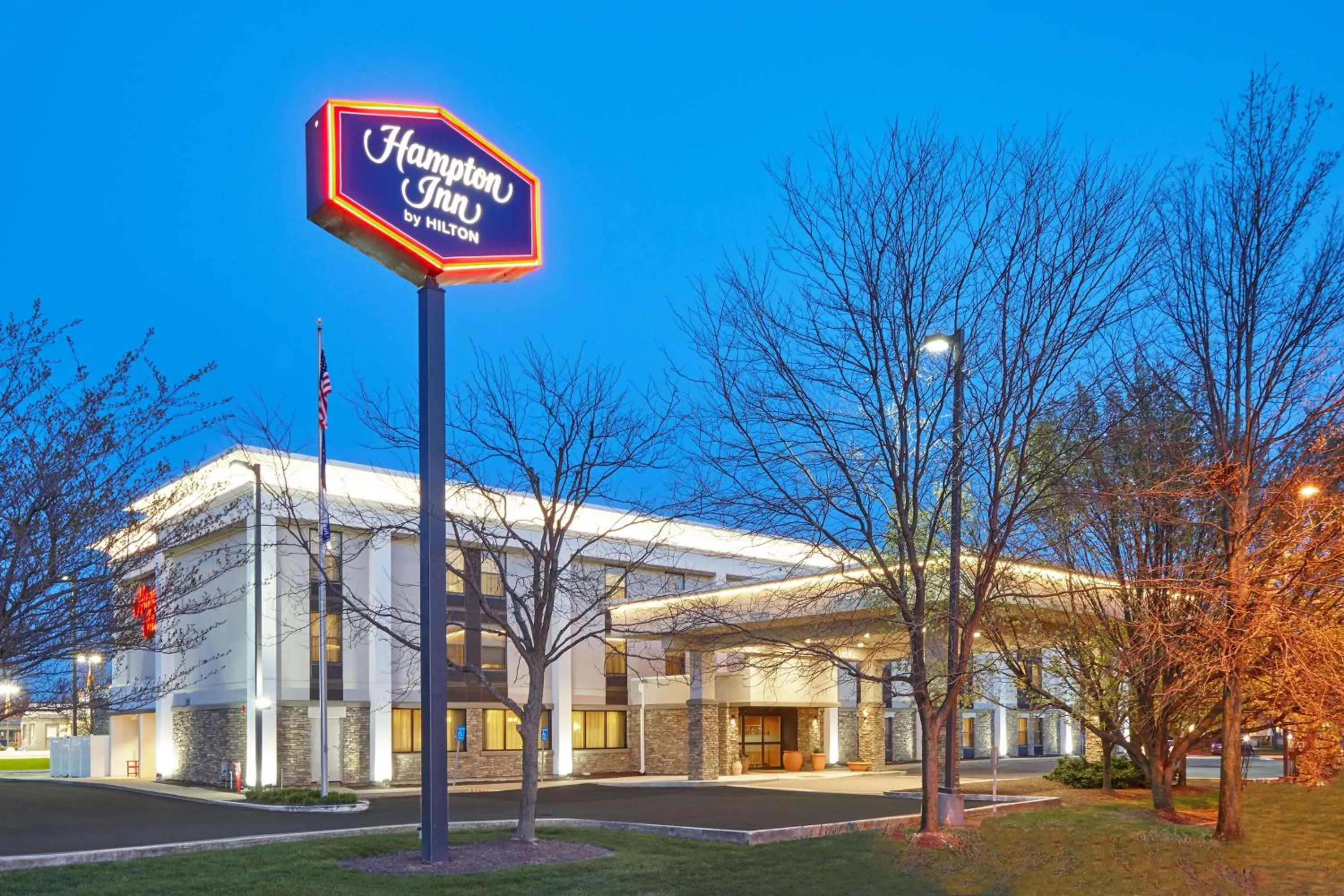 Property building in Hampton Inn Lafayette