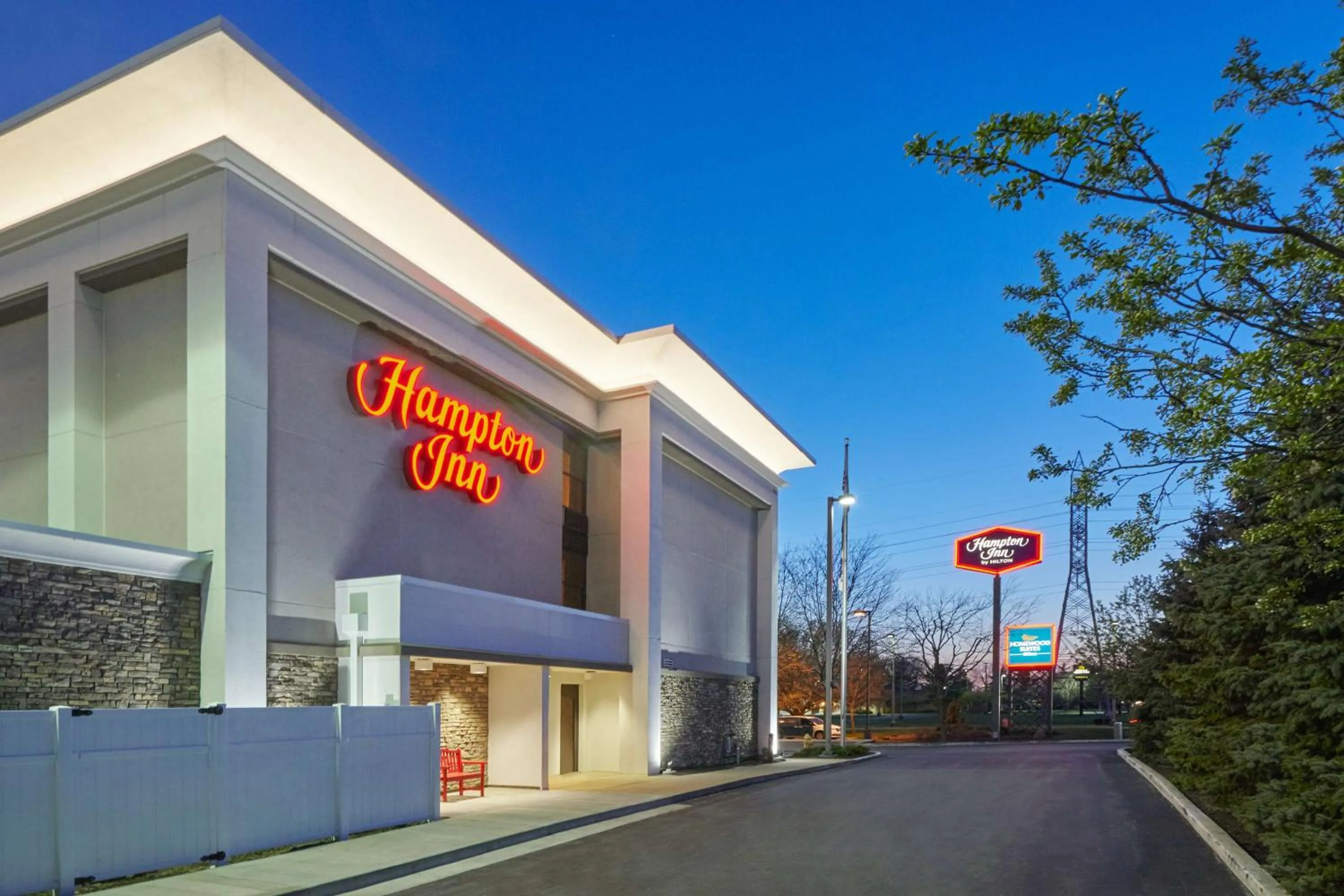 Property building in Hampton Inn Lafayette