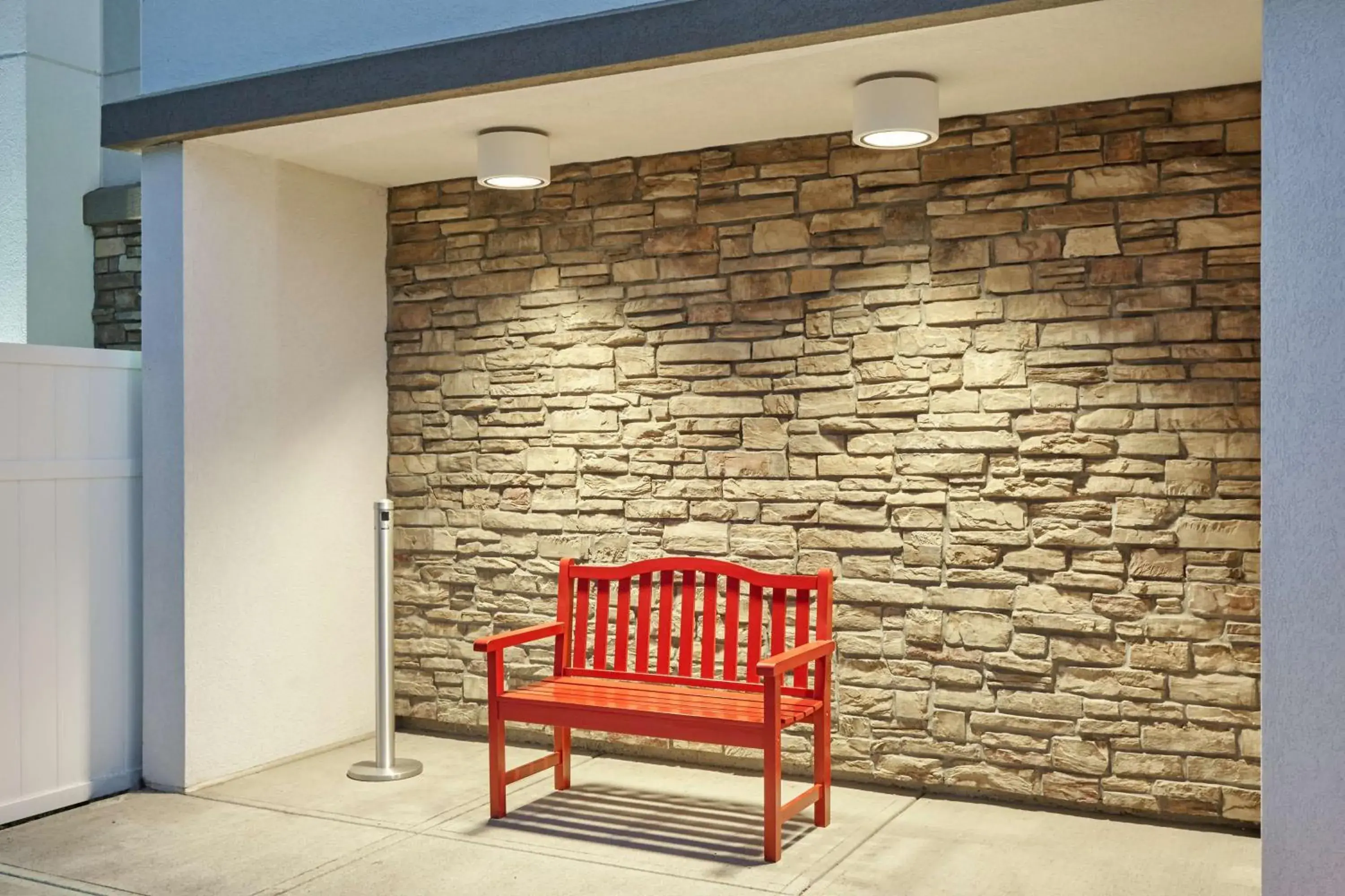 Inner courtyard view in Hampton Inn Lafayette Inner courtyard view in Hampton Inn Lafayette