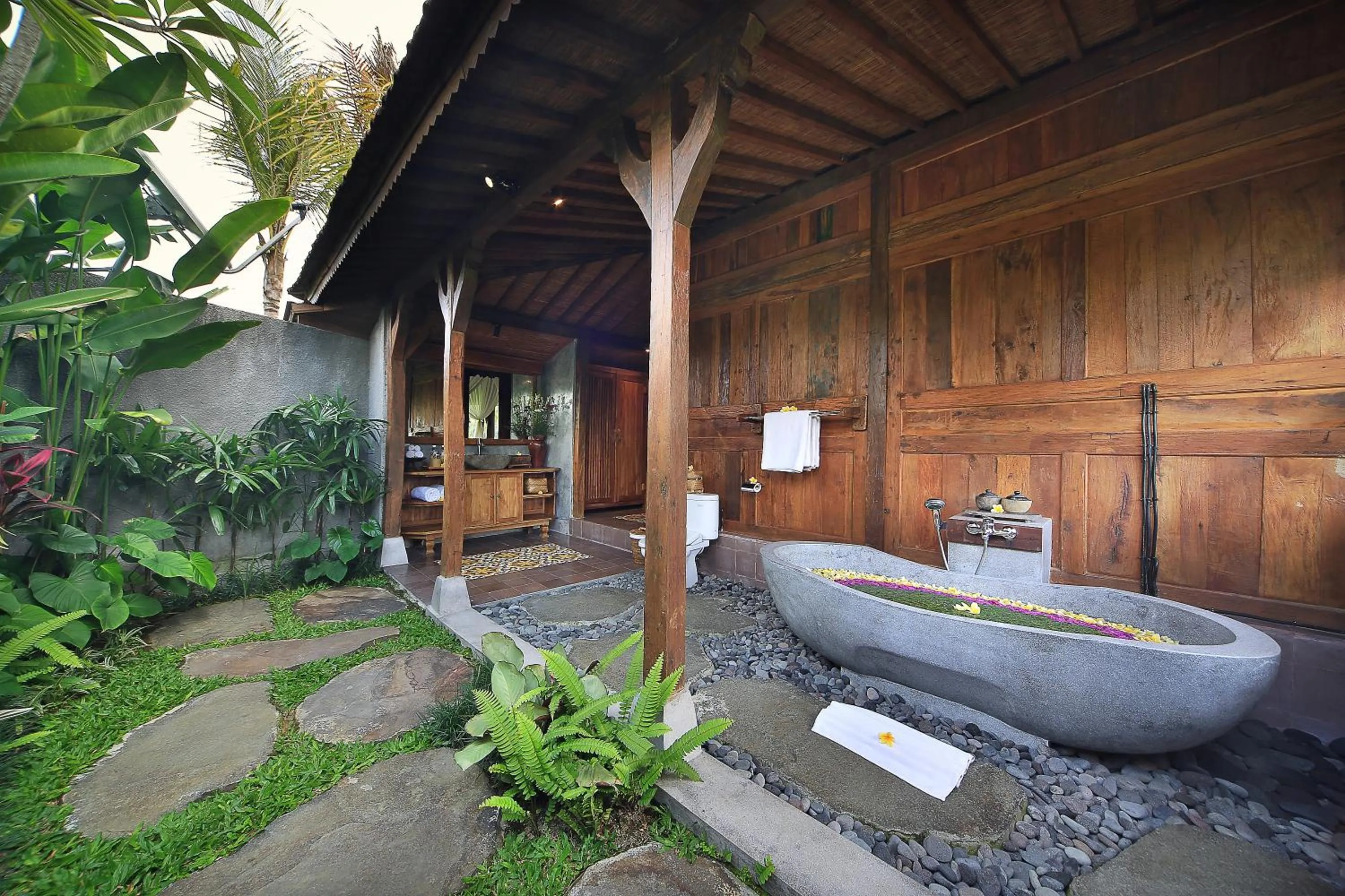 Bathroom in Madani Antique Villas